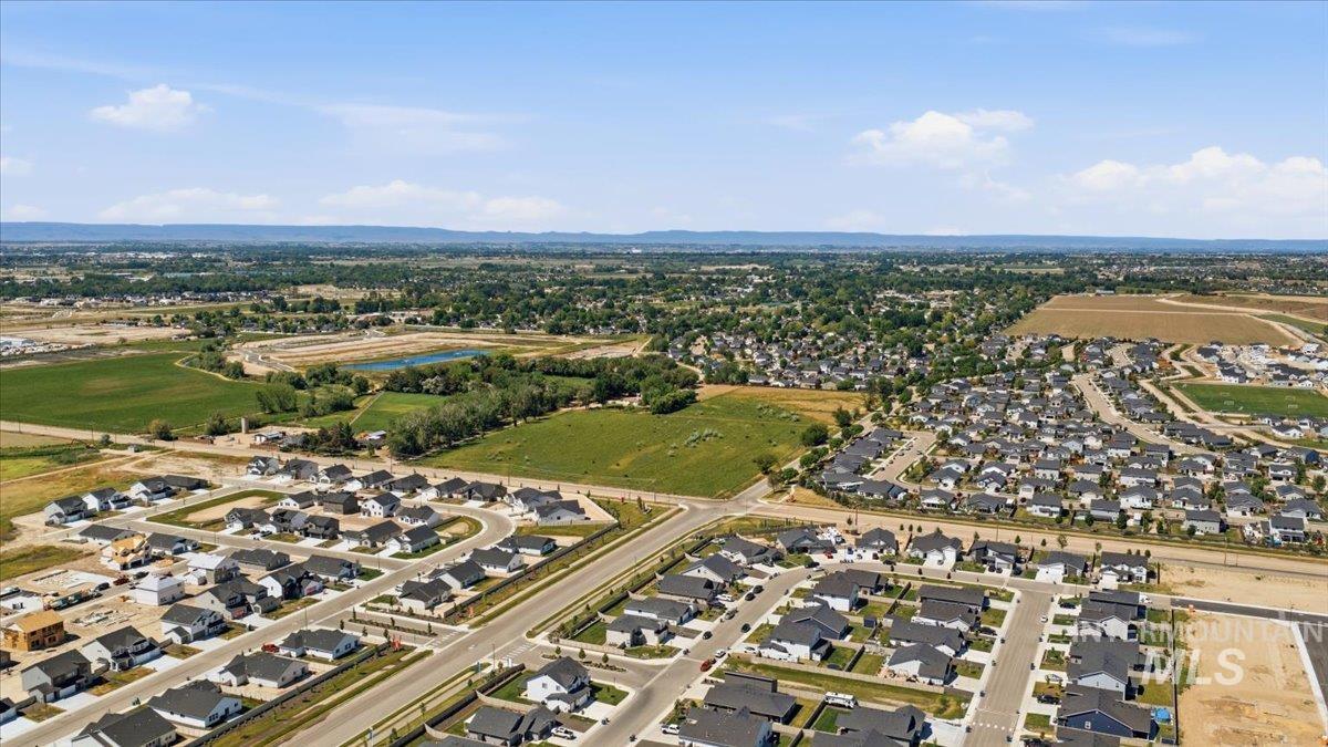 1586 Cashel St, Middleton, Idaho 83664, 4 Bedrooms, 2 Bathrooms, Residential For Sale, Price $464,900,MLS 98986515