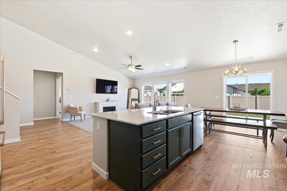 1586 Cashel St, Middleton, Idaho 83664, 4 Bedrooms, 2 Bathrooms, Residential For Sale, Price $464,900,MLS 98986515