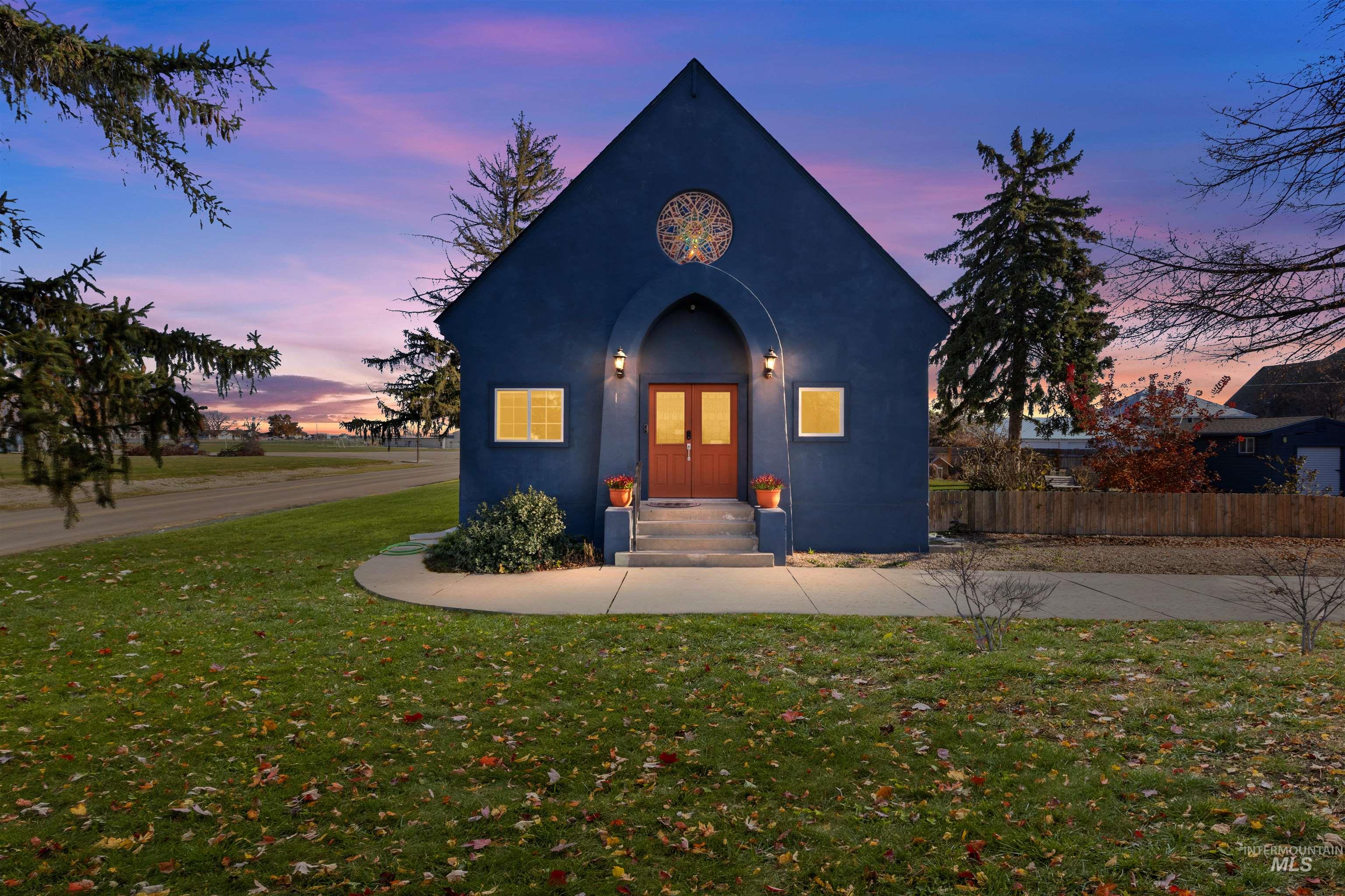 712 N 4th St, Parma, Idaho 83660, 2 Bedrooms, 2 Bathrooms, Residential Income For Sale, Price $520,000,MLS 98986517