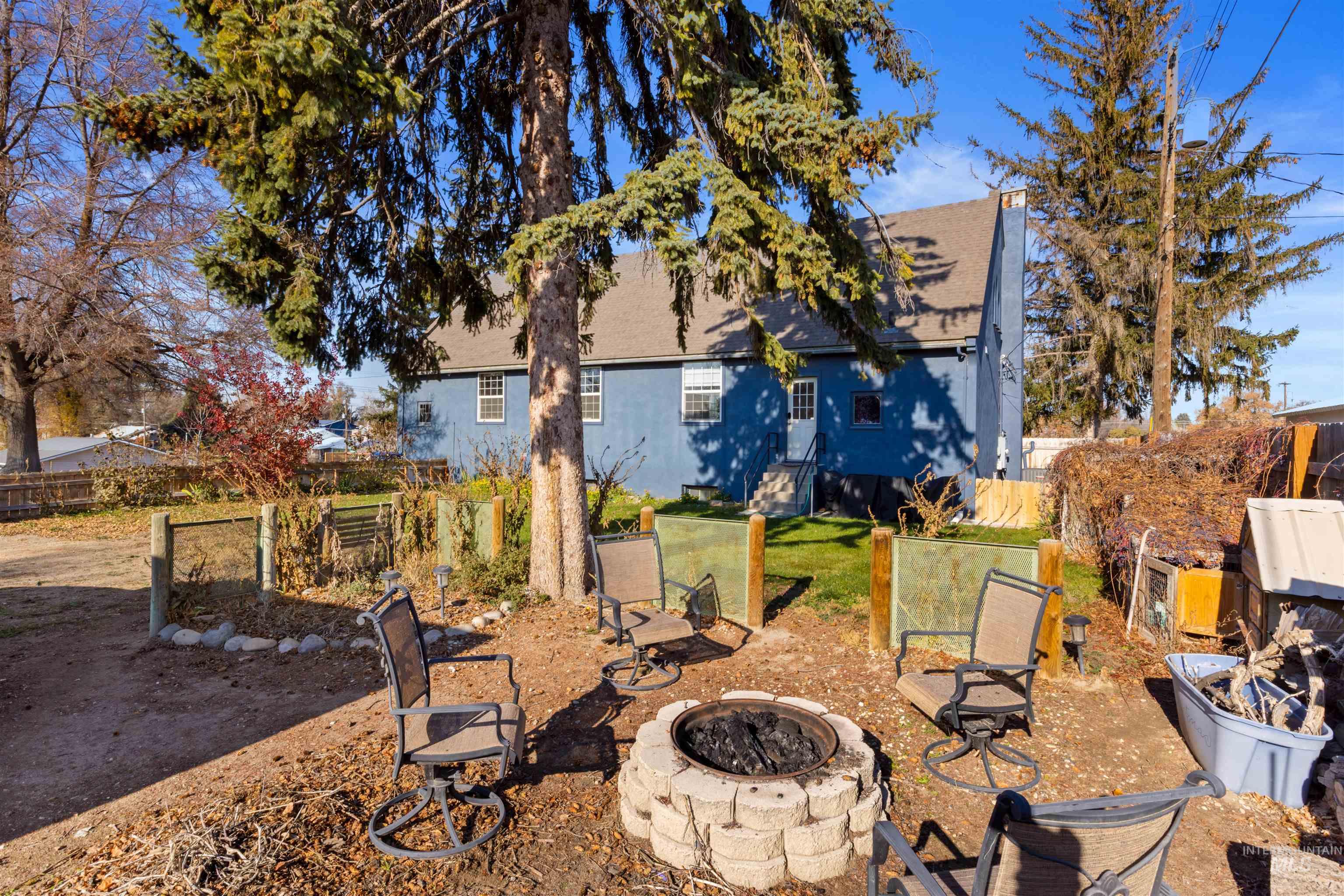 712 N 4th St, Parma, Idaho 83660, 2 Bedrooms, 2 Bathrooms, Residential Income For Sale, Price $520,000,MLS 98986517