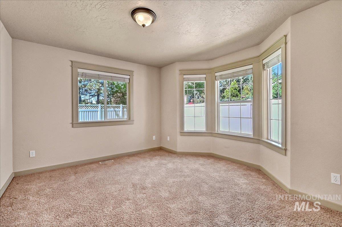 817 N Shadowridge Ave, Eagle, Idaho 83616, 3 Bedrooms, 2 Bathrooms, Residential For Sale, Price $579,000, 98986518