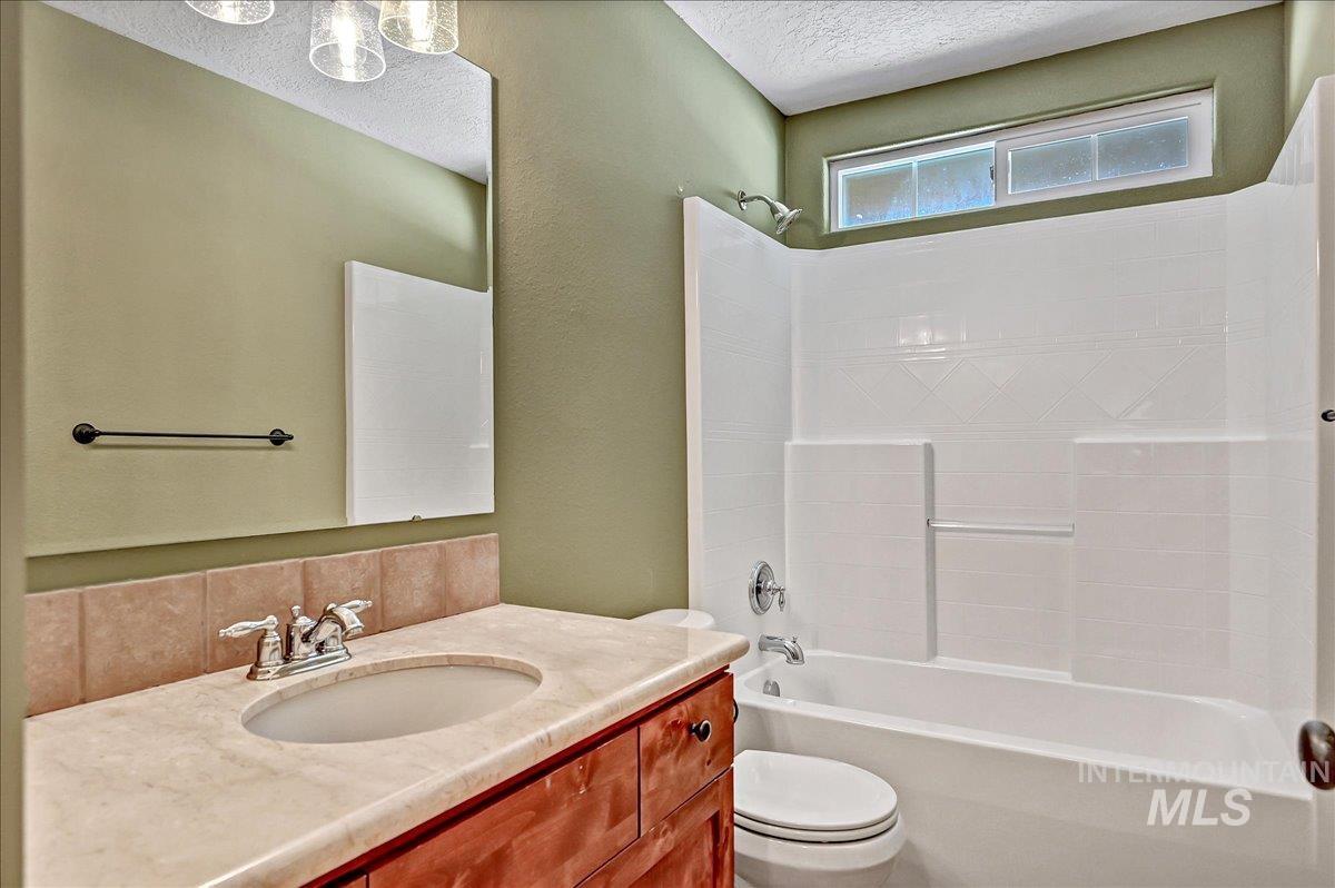 817 N Shadowridge Ave, Eagle, Idaho 83616, 3 Bedrooms, 2 Bathrooms, Residential For Sale, Price $579,000, 98986518