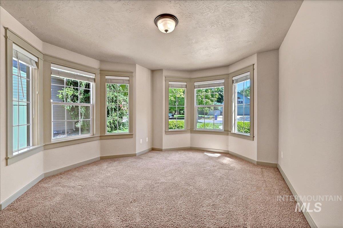 817 N Shadowridge Ave, Eagle, Idaho 83616, 3 Bedrooms, 2 Bathrooms, Residential For Sale, Price $579,000, 98986518
