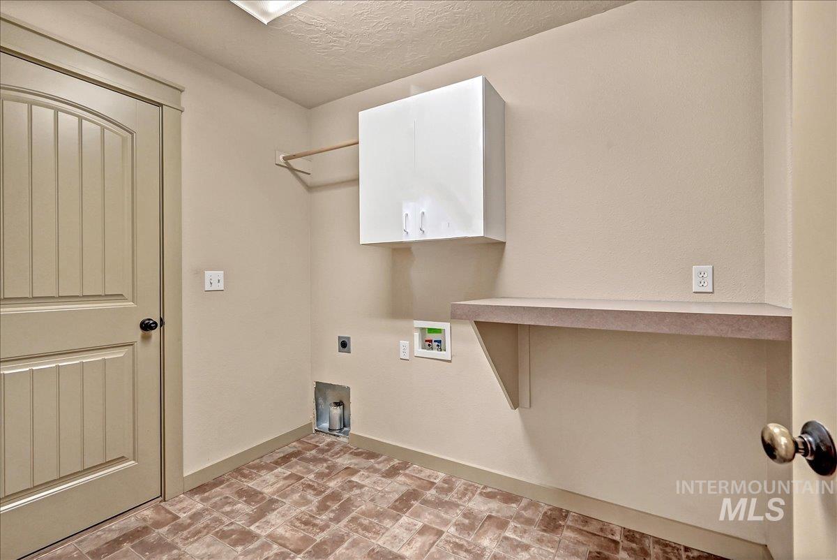 817 N Shadowridge Ave, Eagle, Idaho 83616, 3 Bedrooms, 2 Bathrooms, Residential For Sale, Price $579,000, 98986518