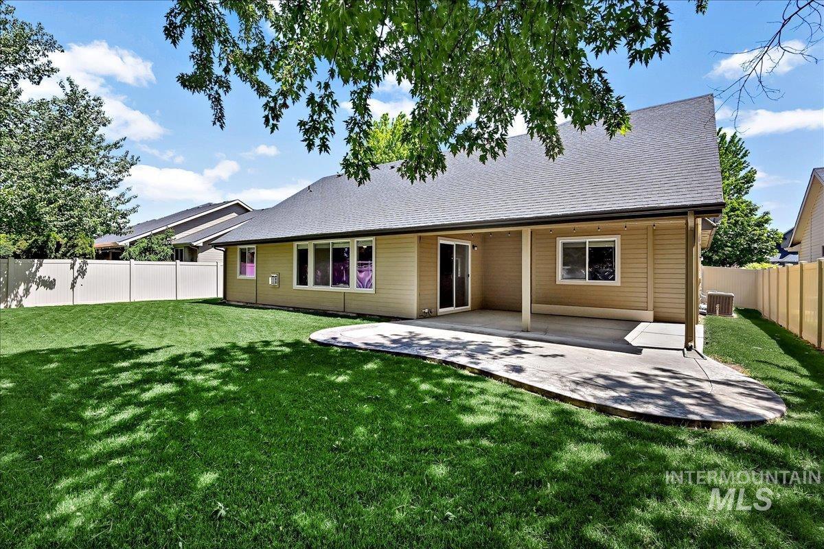 817 N Shadowridge Ave, Eagle, Idaho 83616, 3 Bedrooms, 2 Bathrooms, Residential For Sale, Price $579,000, 98986518