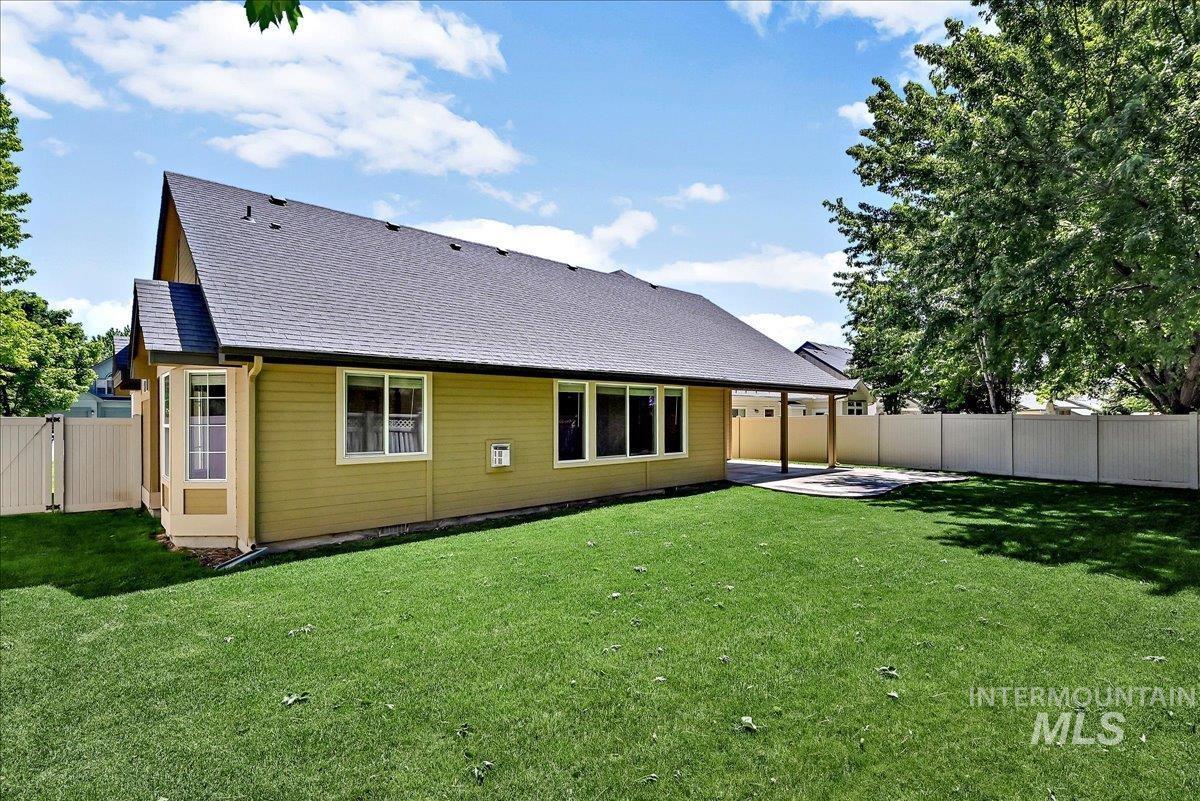 817 N Shadowridge Ave, Eagle, Idaho 83616, 3 Bedrooms, 2 Bathrooms, Residential For Sale, Price $579,000, 98986518