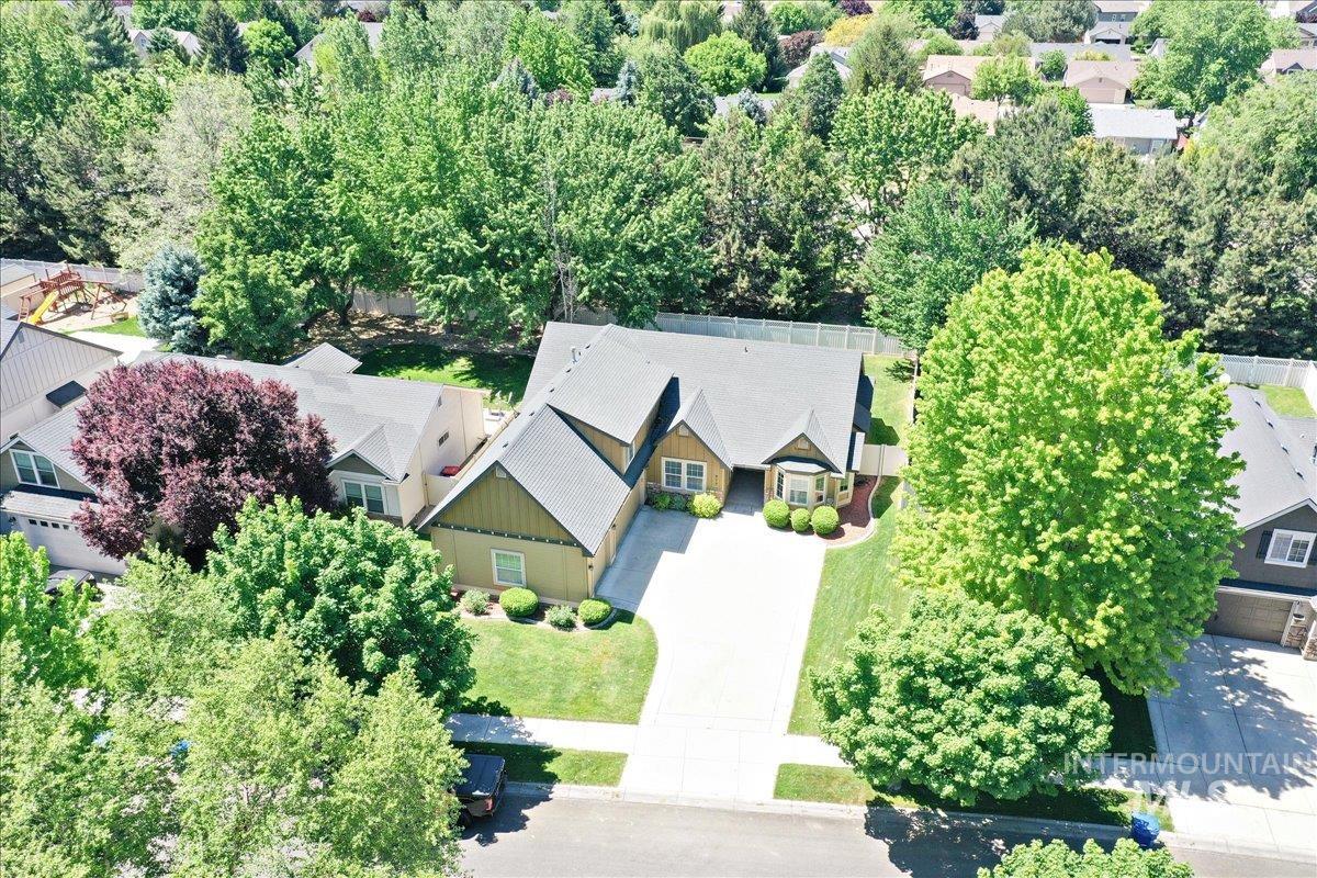 817 N Shadowridge Ave, Eagle, Idaho 83616, 3 Bedrooms, 2 Bathrooms, Residential For Sale, Price $579,000, 98986518