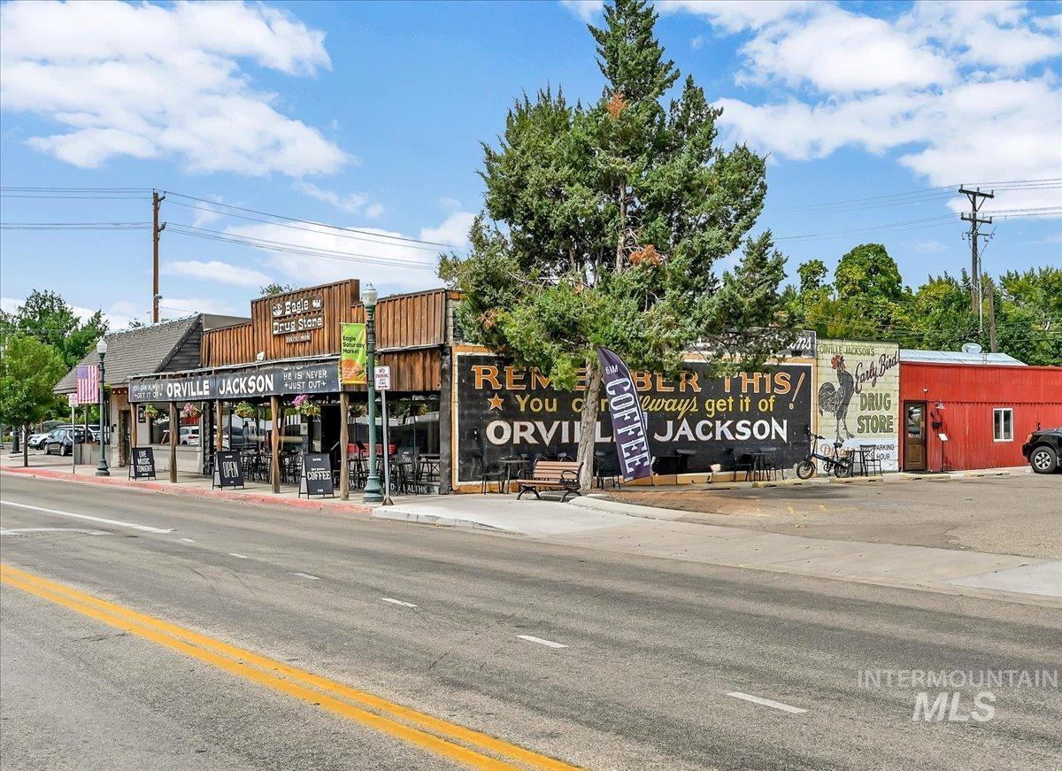 817 N Shadowridge Ave, Eagle, Idaho 83616, 3 Bedrooms, 2 Bathrooms, Residential For Sale, Price $579,000, 98986518
