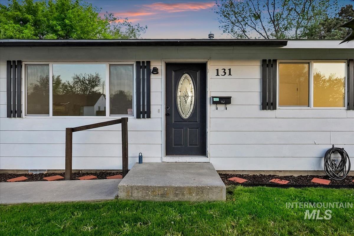 131 Shoshone Avenue, Nampa, Idaho 83651, 3 Bedrooms, 1 Bathroom, Residential For Sale, Price $340,000,MLS 98986519