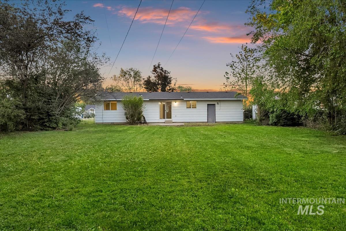 131 Shoshone Avenue, Nampa, Idaho 83651, 3 Bedrooms, 1 Bathroom, Residential For Sale, Price $340,000,MLS 98986519