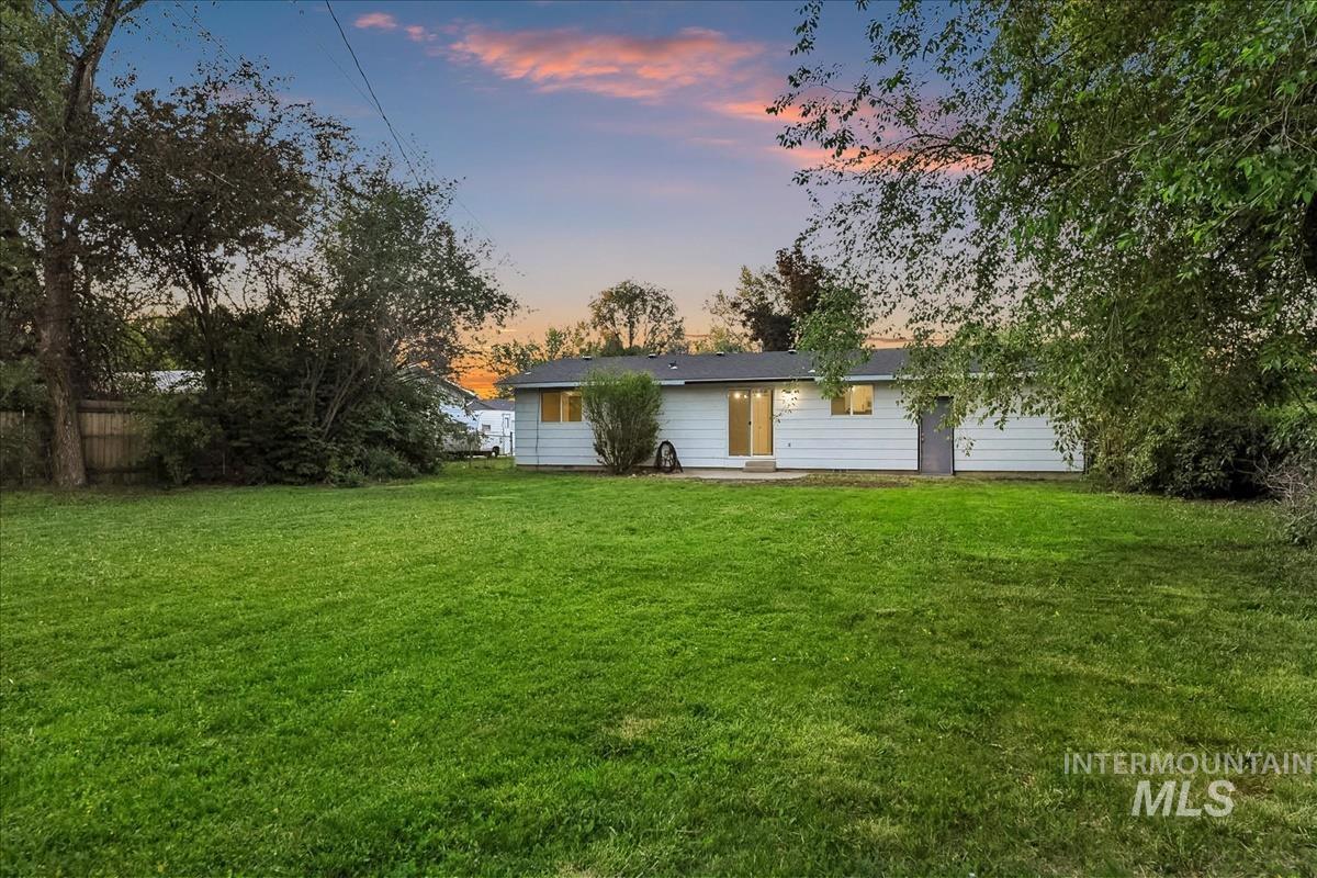 131 Shoshone Avenue, Nampa, Idaho 83651, 3 Bedrooms, 1 Bathroom, Residential For Sale, Price $340,000,MLS 98986519