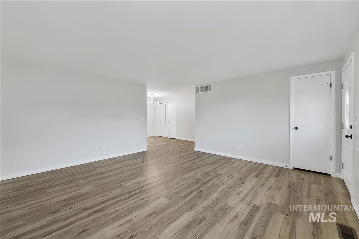 131 Shoshone Avenue, Nampa, Idaho 83651, 3 Bedrooms, 1 Bathroom, Residential For Sale, Price $340,000,MLS 98986519