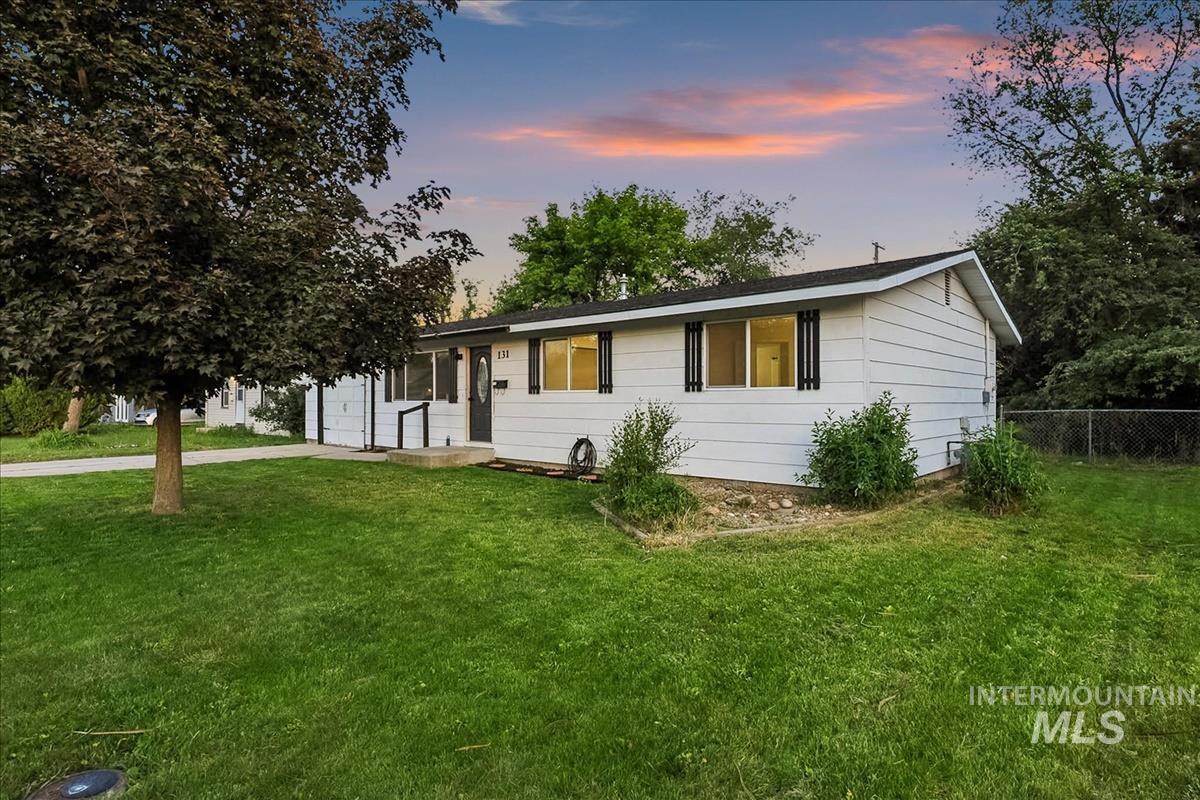 131 Shoshone Avenue, Nampa, Idaho 83651, 3 Bedrooms, 1 Bathroom, Residential For Sale, Price $340,000,MLS 98986519