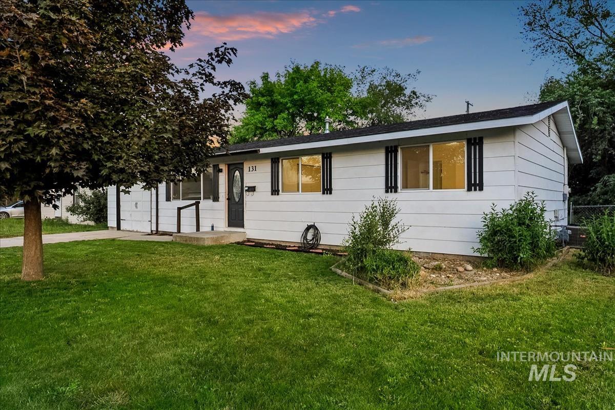 131 Shoshone Avenue, Nampa, Idaho 83651, 3 Bedrooms, 1 Bathroom, Residential For Sale, Price $340,000,MLS 98986519