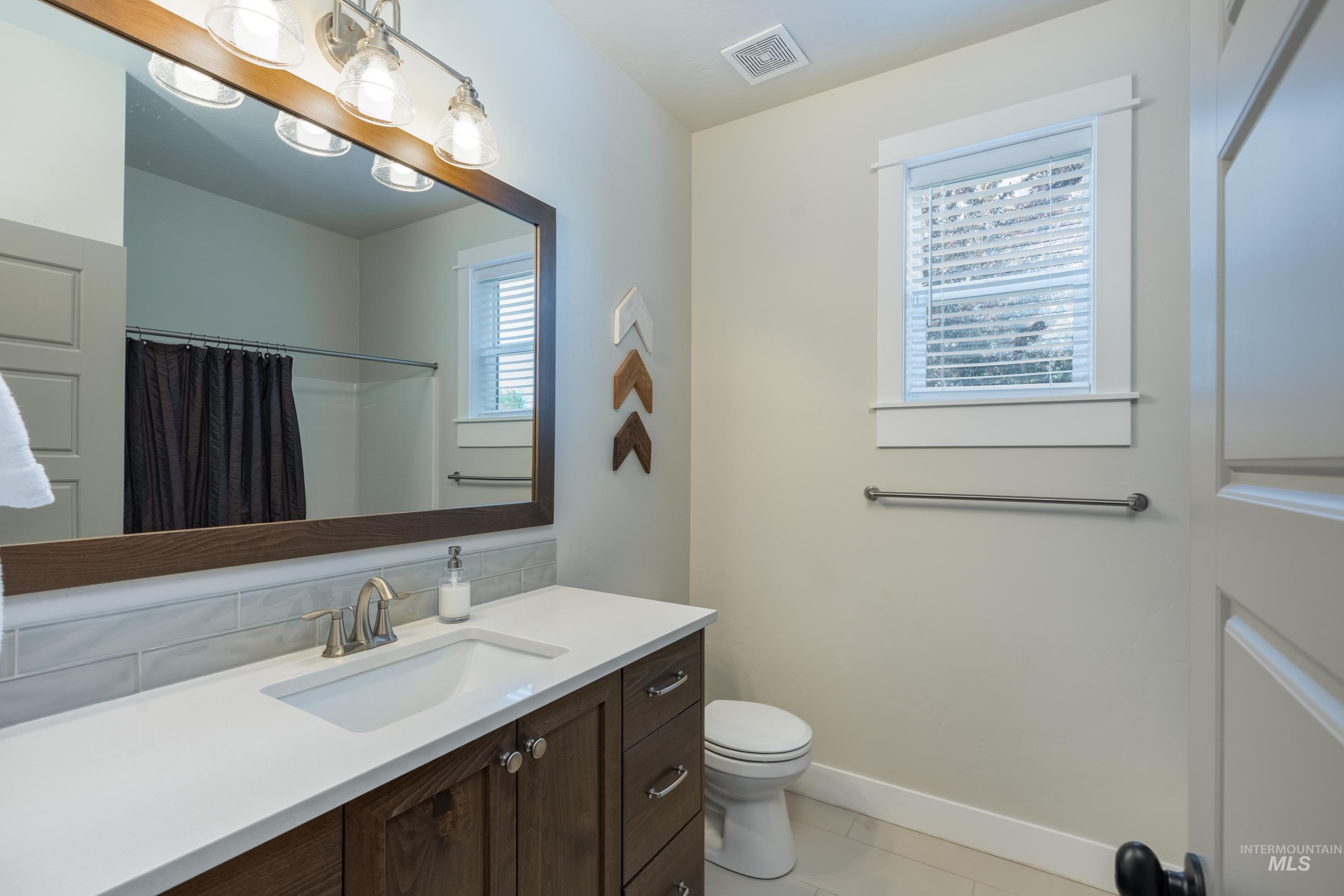 2641 N Whitebird Place, Meridian, Idaho 83646, 3 Bedrooms, 3 Bathrooms, Residential For Sale, Price $675,000, 98986521
