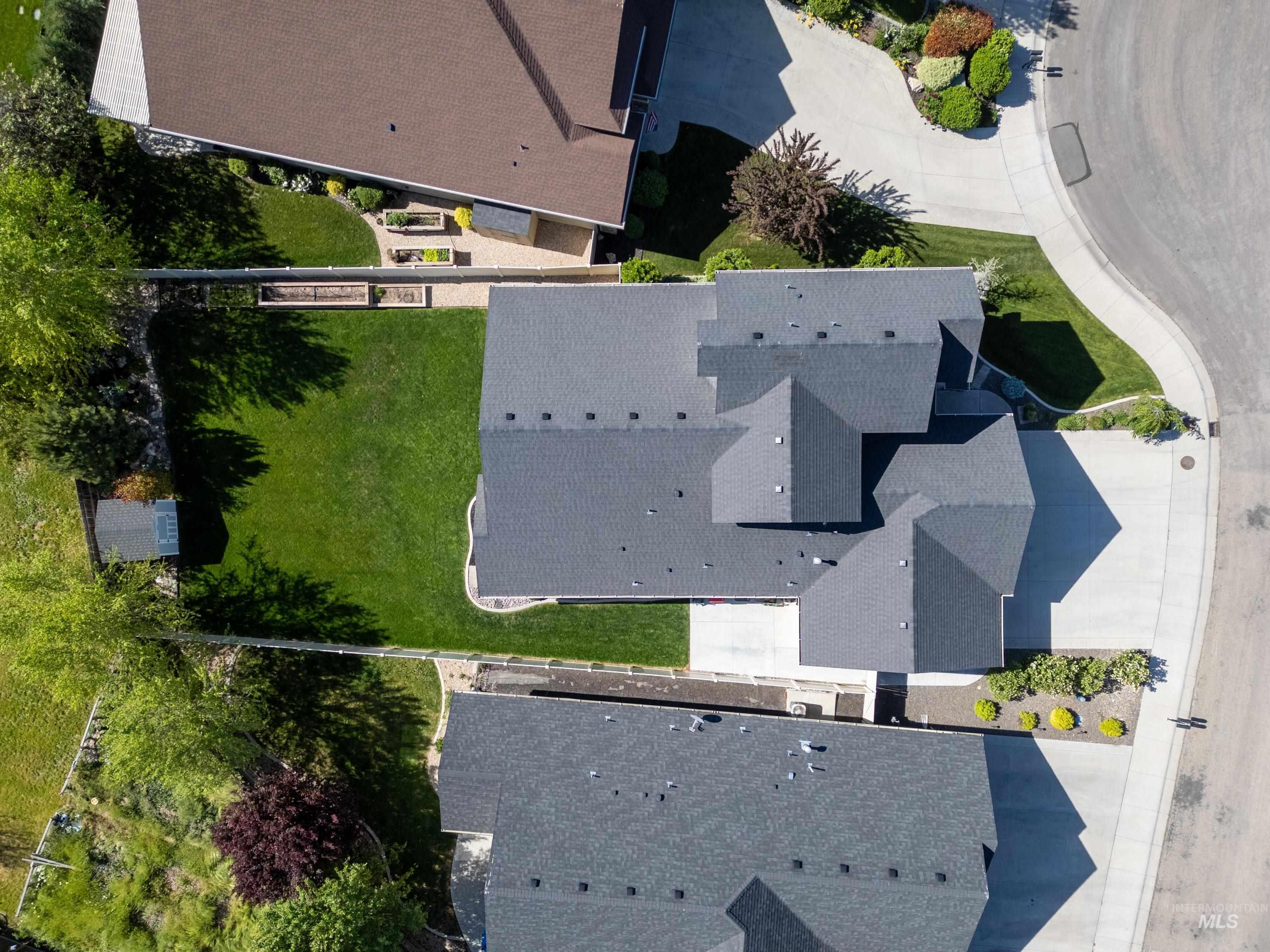 2641 N Whitebird Place, Meridian, Idaho 83646, 3 Bedrooms, 3 Bathrooms, Residential For Sale, Price $675,000, 98986521