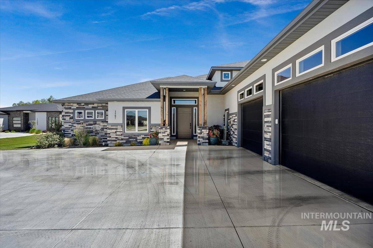1587 Clear Creek Loop, Twin Falls, Idaho 83301-8322, 4 Bedrooms, 3 Bathrooms, Residential For Sale, Price $954,900, 98986522