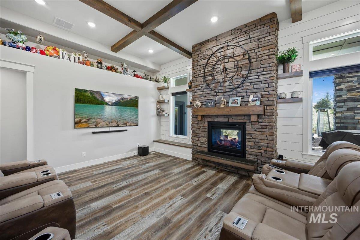 1587 Clear Creek Loop, Twin Falls, Idaho 83301-8322, 4 Bedrooms, 3 Bathrooms, Residential For Sale, Price $954,900, 98986522