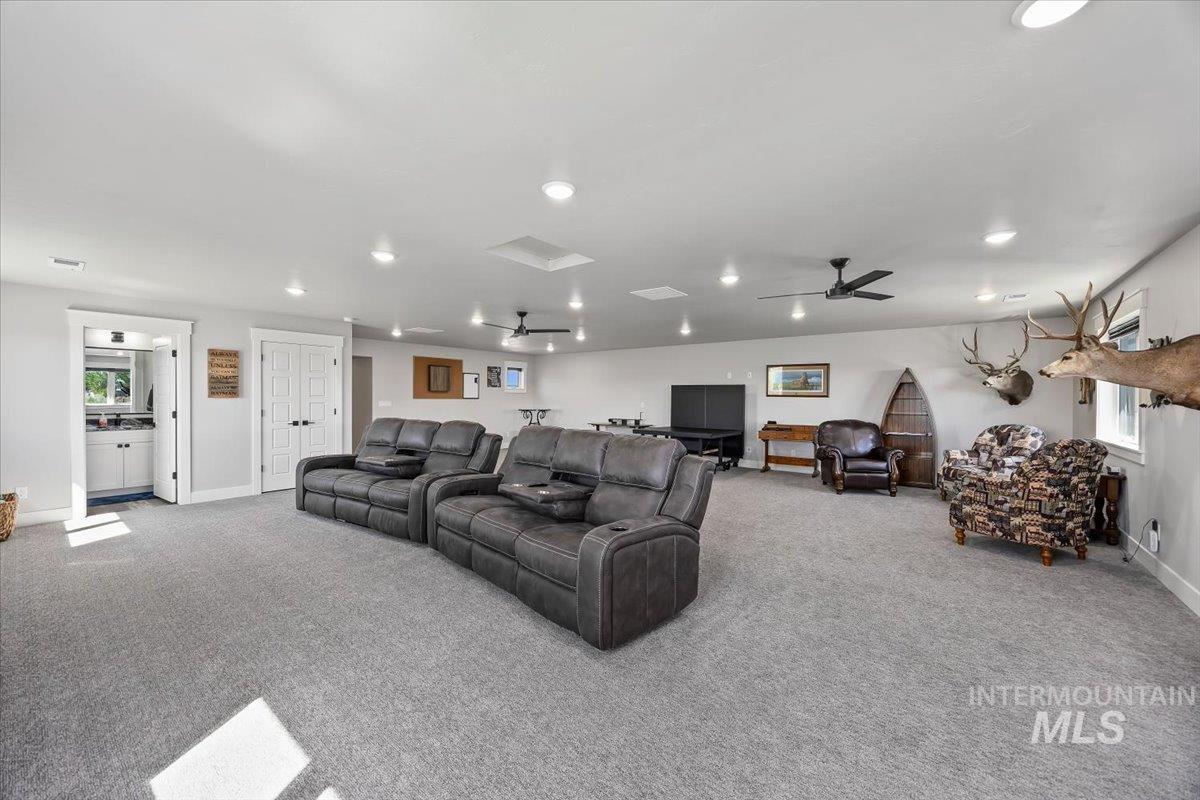 1587 Clear Creek Loop, Twin Falls, Idaho 83301-8322, 4 Bedrooms, 3 Bathrooms, Residential For Sale, Price $954,900, 98986522