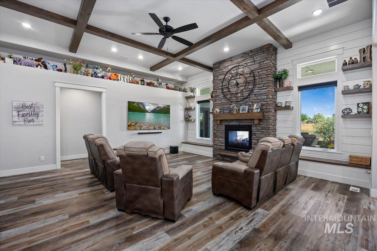 1587 Clear Creek Loop, Twin Falls, Idaho 83301-8322, 4 Bedrooms, 3 Bathrooms, Residential For Sale, Price $954,900, 98986522