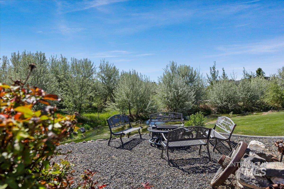 1587 Clear Creek Loop, Twin Falls, Idaho 83301-8322, 4 Bedrooms, 3 Bathrooms, Residential For Sale, Price $954,900, 98986522