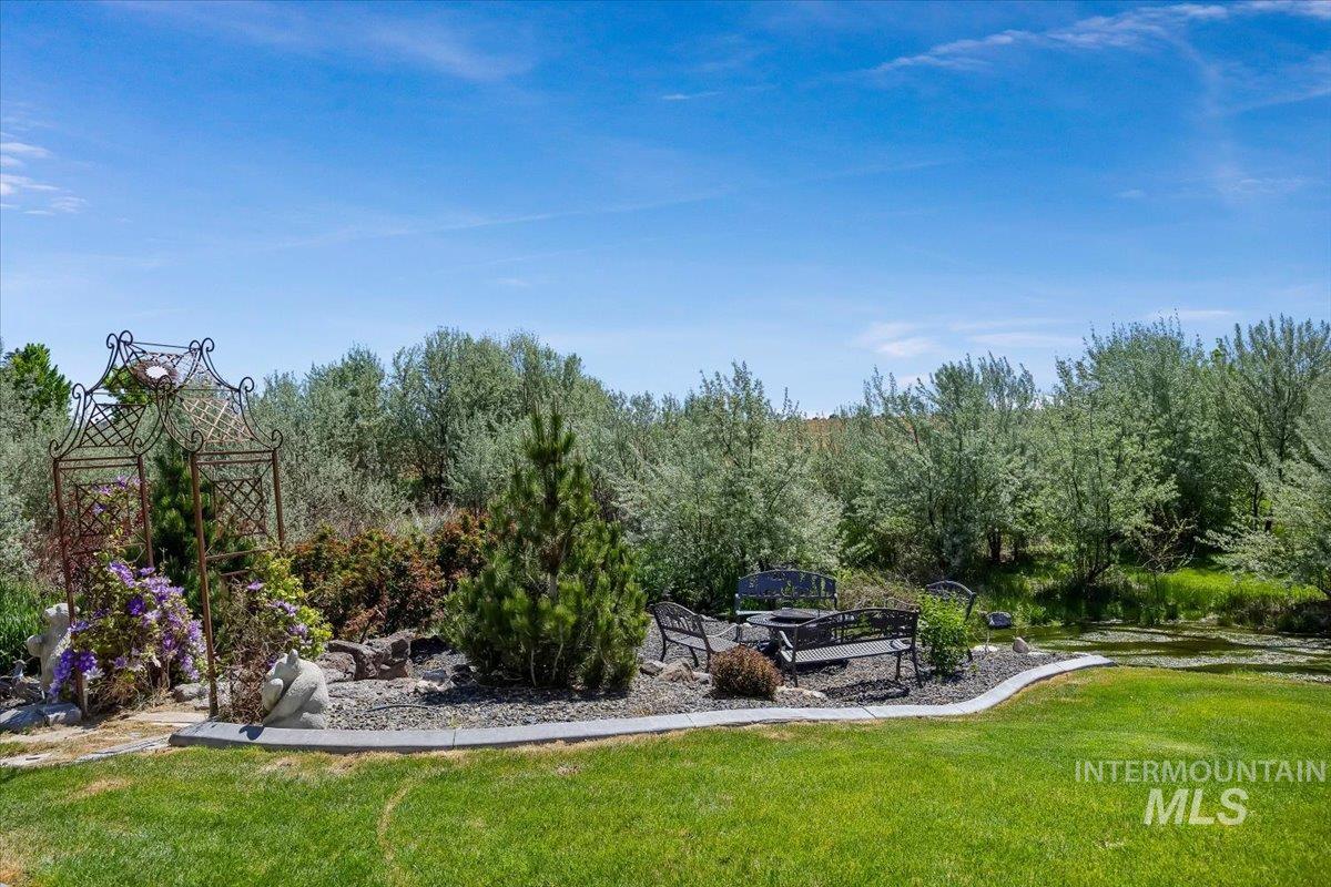 1587 Clear Creek Loop, Twin Falls, Idaho 83301-8322, 4 Bedrooms, 3 Bathrooms, Residential For Sale, Price $954,900, 98986522