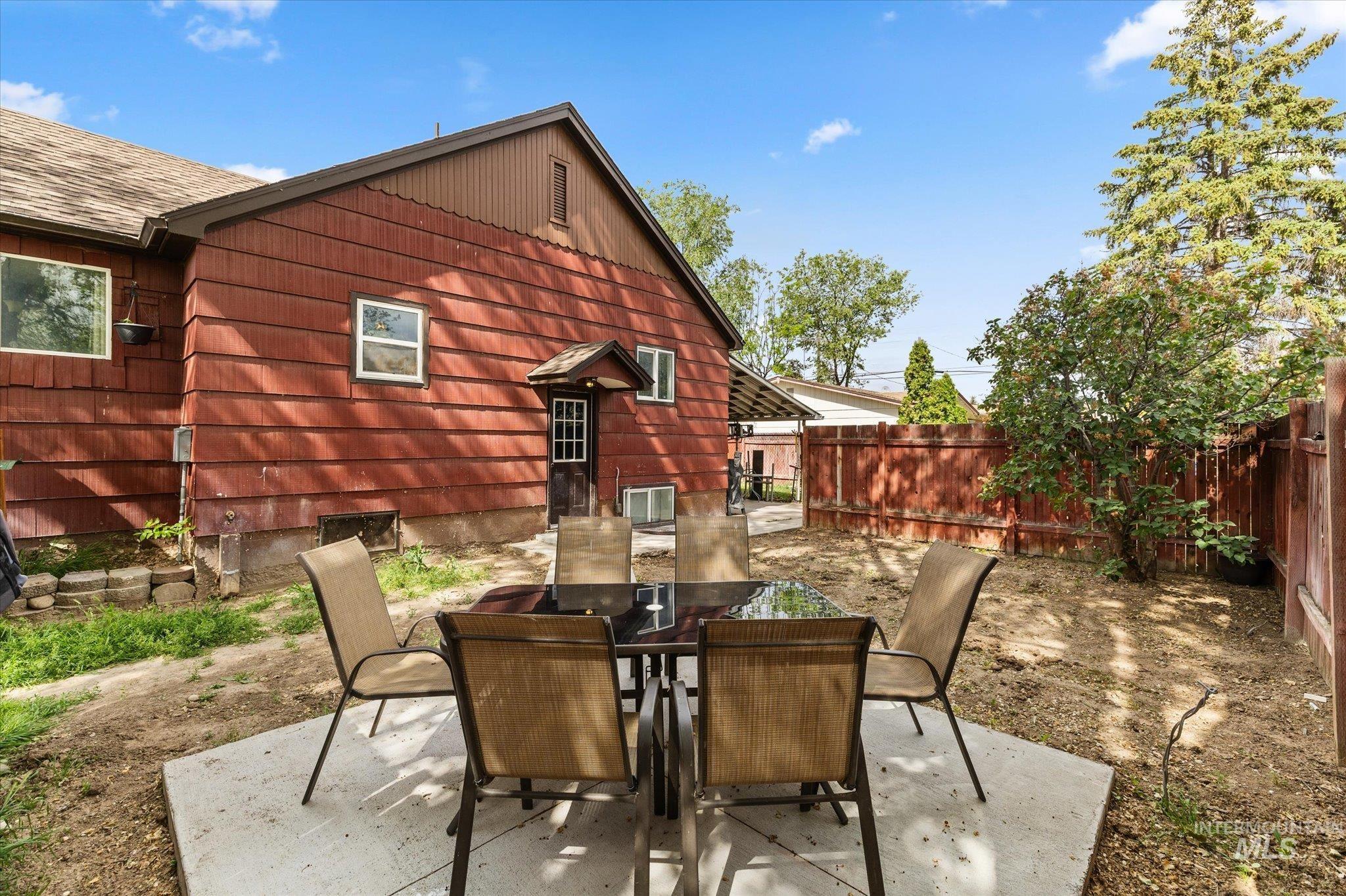 1203 13th Ave S, Nampa, Idaho 83651, 4 Bedrooms, 1 Bathroom, Residential For Sale, Price $330,000,MLS 98986523