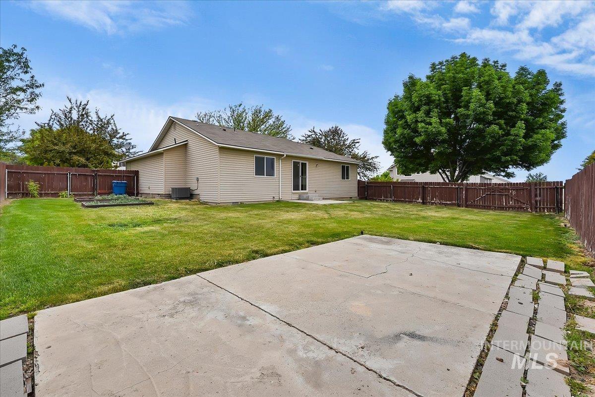 3502 S Twin Springs Way, Nampa, Idaho 83686, 3 Bedrooms, 2 Bathrooms, Residential For Sale, Price $364,900,MLS 98986524