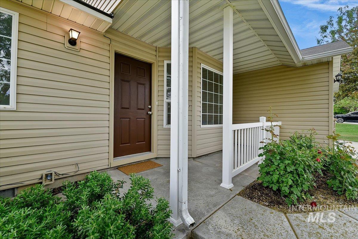 3502 S Twin Springs Way, Nampa, Idaho 83686, 3 Bedrooms, 2 Bathrooms, Residential For Sale, Price $364,900,MLS 98986524
