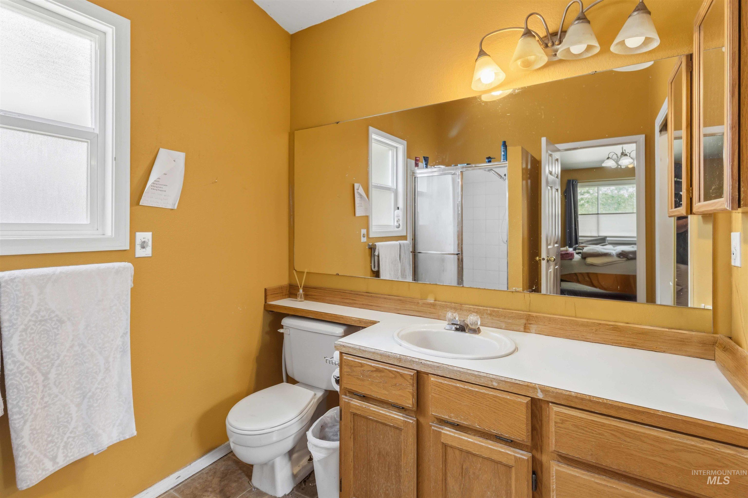 10164 W Florence Ct, Boise, Idaho 83704-9789, 3 Bedrooms, 2 Bathrooms, Residential For Sale, Price $399,000,MLS 98986525