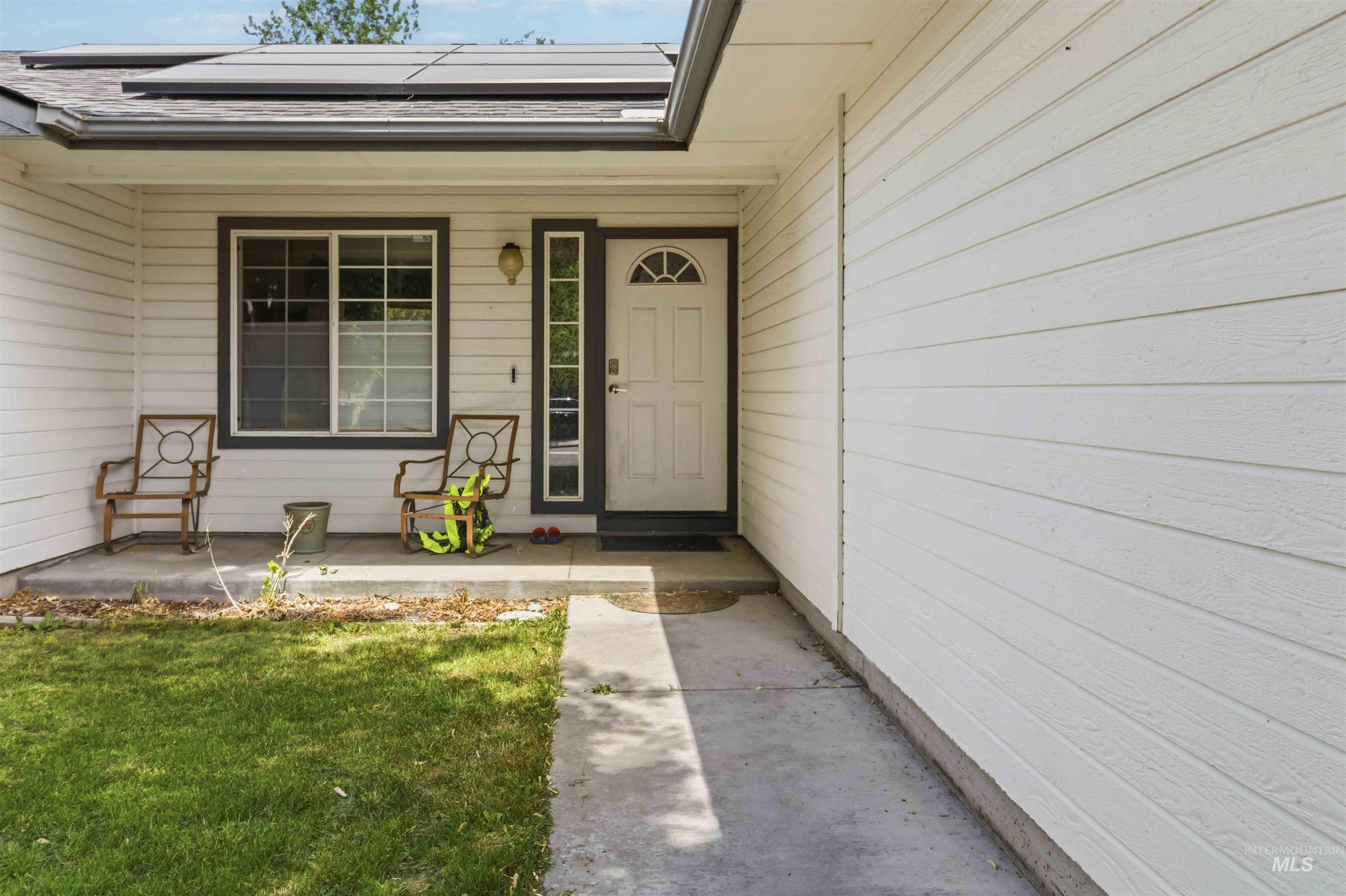 10164 W Florence Ct, Boise, Idaho 83704-9789, 3 Bedrooms, 2 Bathrooms, Residential For Sale, Price $399,000,MLS 98986525