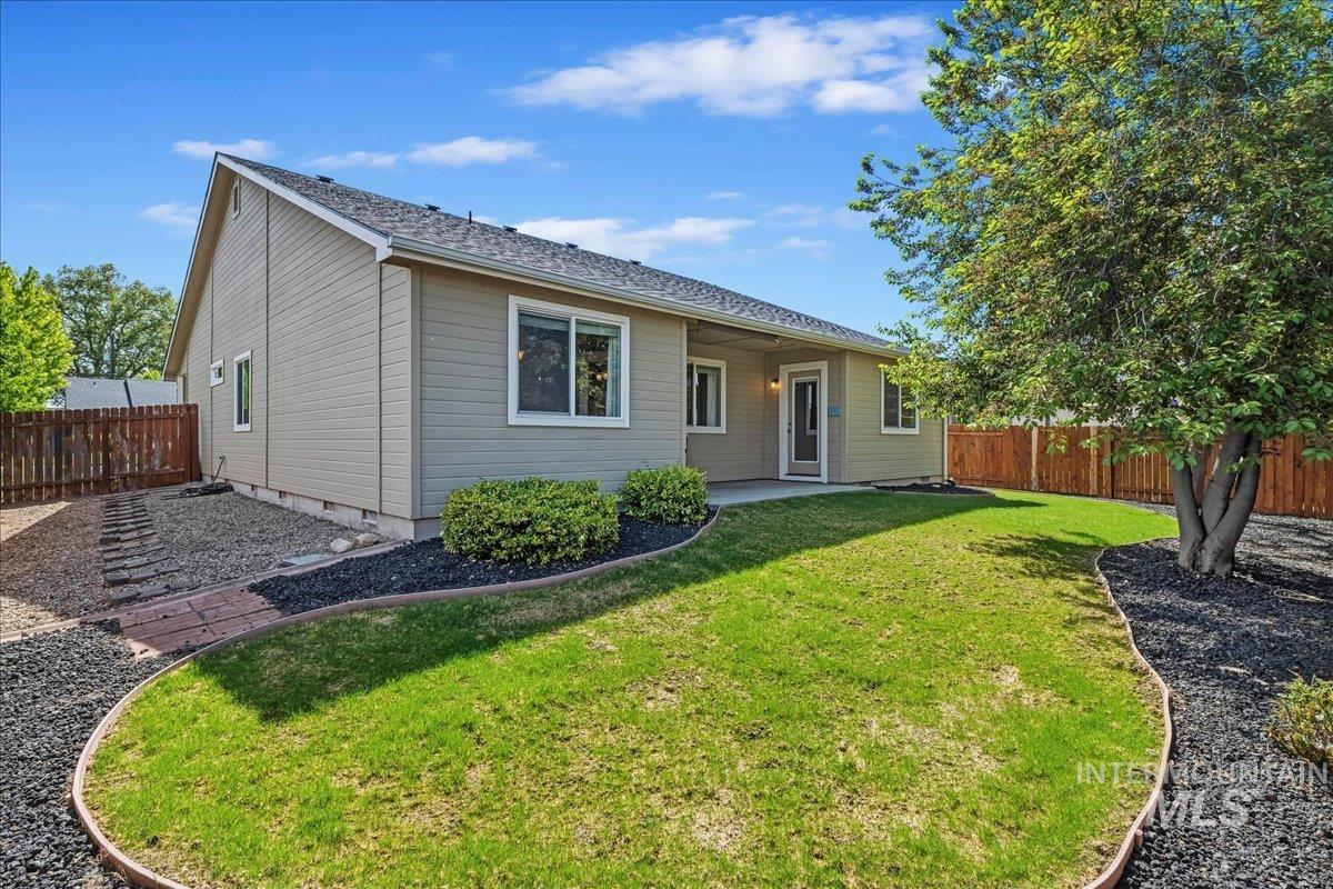 4704 Gala Avenue, Caldwell, Idaho 83607, 3 Bedrooms, 2 Bathrooms, Residential For Sale, Price $380,000,MLS 98986527