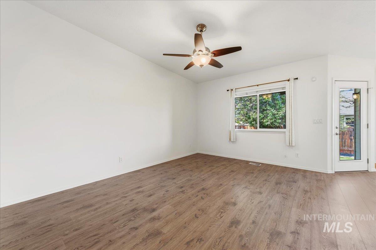 4704 Gala Avenue, Caldwell, Idaho 83607, 3 Bedrooms, 2 Bathrooms, Residential For Sale, Price $380,000,MLS 98986527