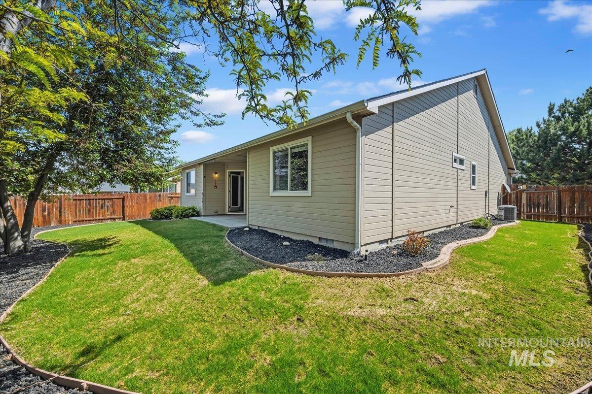4704 Gala Avenue, Caldwell, Idaho 83607, 3 Bedrooms, 2 Bathrooms, Residential For Sale, Price $380,000,MLS 98986527