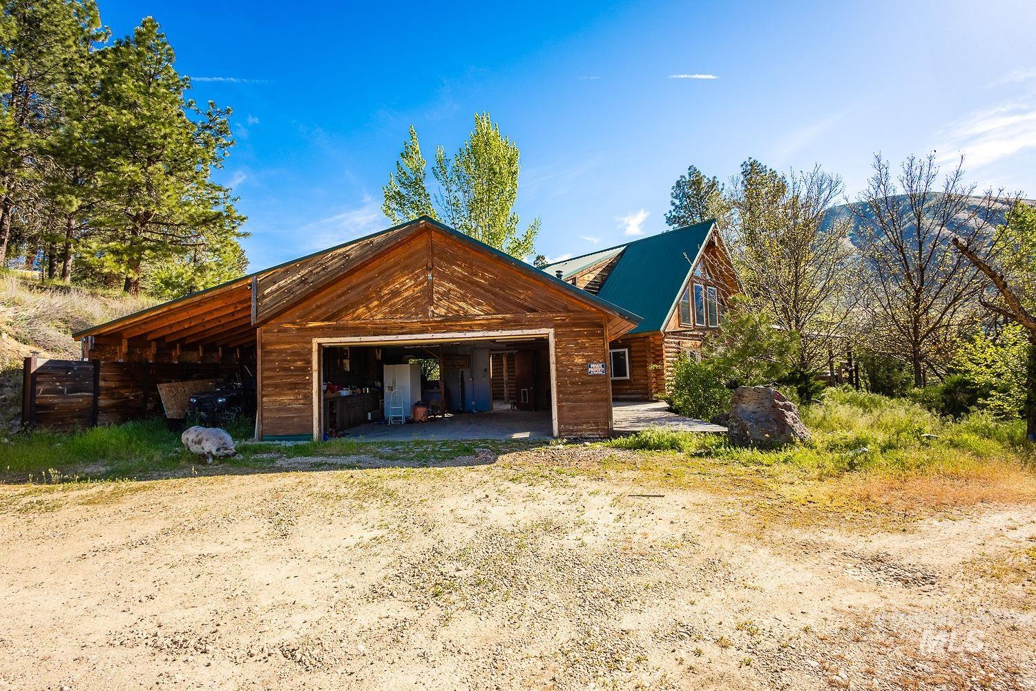 42 Hummingbird Haven, Boise, Idaho 83616, 3 Bedrooms, 2 Bathrooms, Residential For Sale, Price $450,000,MLS 98986529