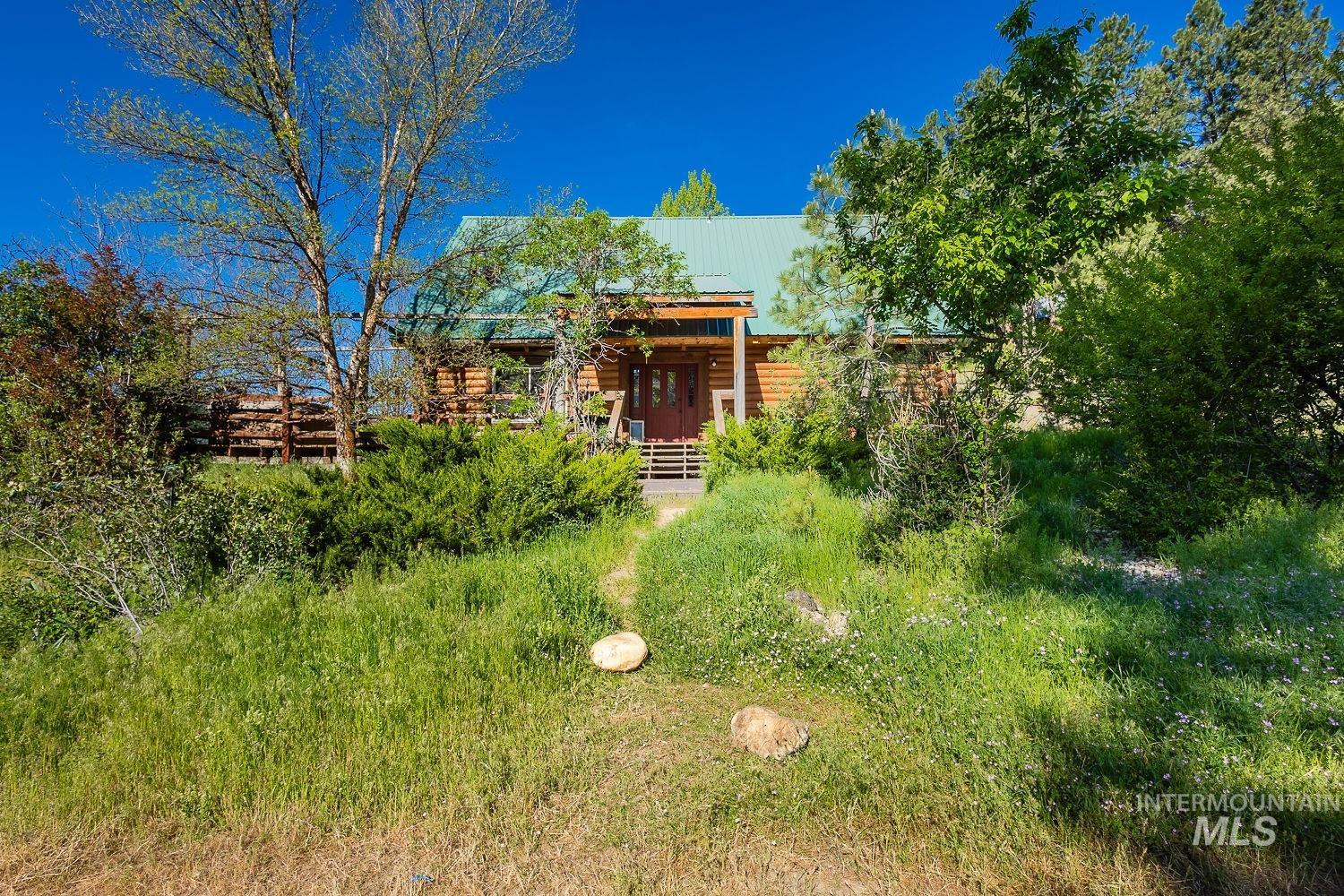 42 Hummingbird Haven, Boise, Idaho 83616, 3 Bedrooms, 2 Bathrooms, Residential For Sale, Price $450,000,MLS 98986529