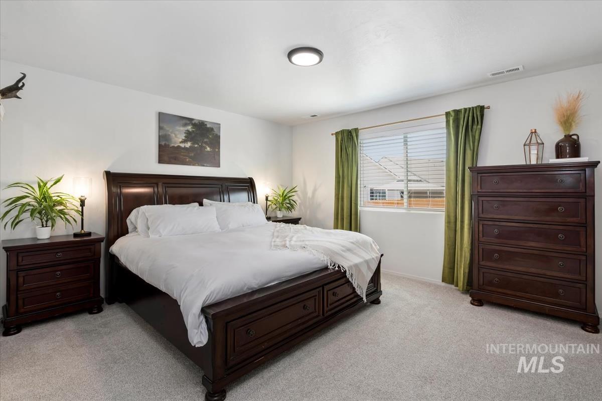915 Accipiter Pl, Mountain Home, Idaho 83647, 3 Bedrooms, 2 Bathrooms, Residential For Sale, Price $395,000,MLS 98986533