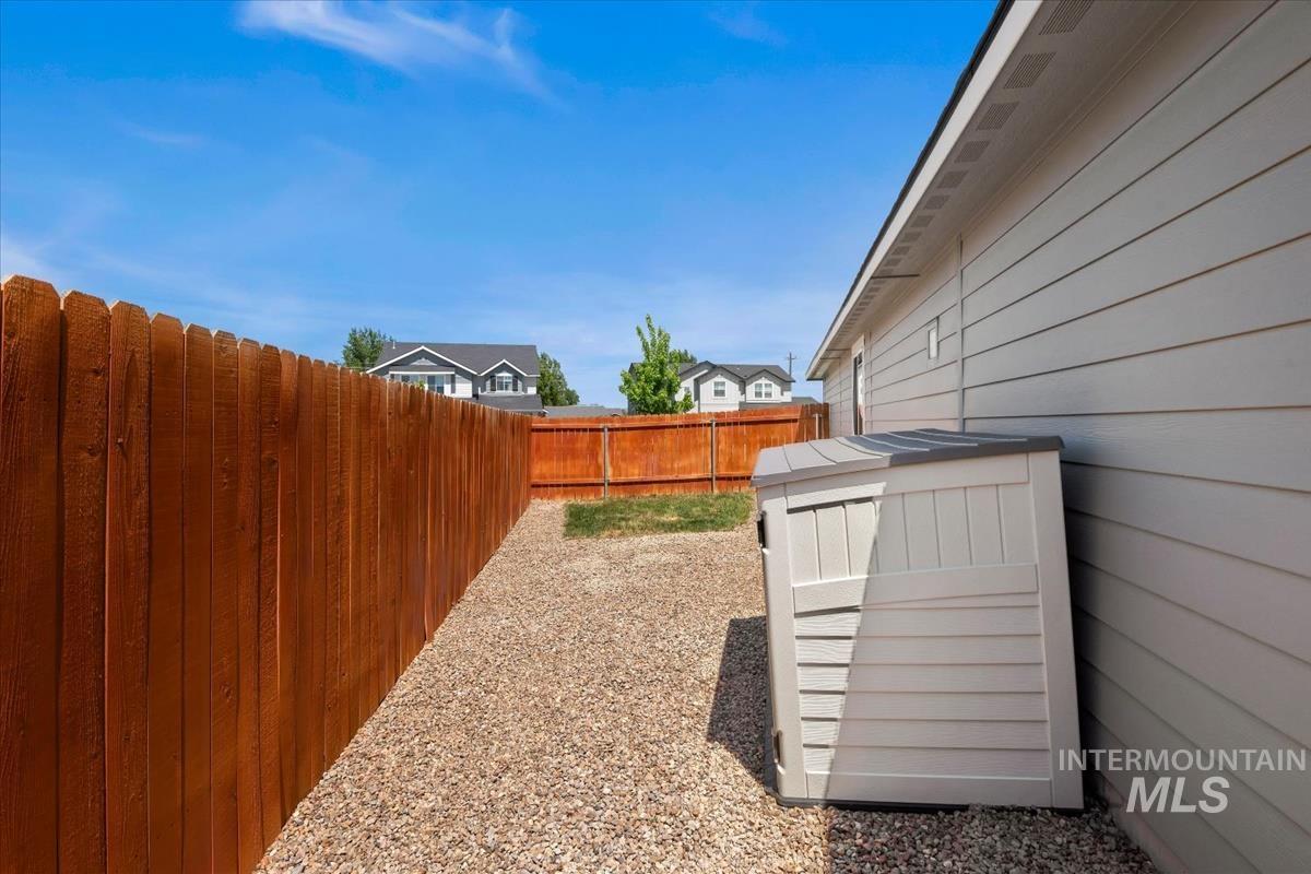 915 Accipiter Pl, Mountain Home, Idaho 83647, 3 Bedrooms, 2 Bathrooms, Residential For Sale, Price $395,000,MLS 98986533
