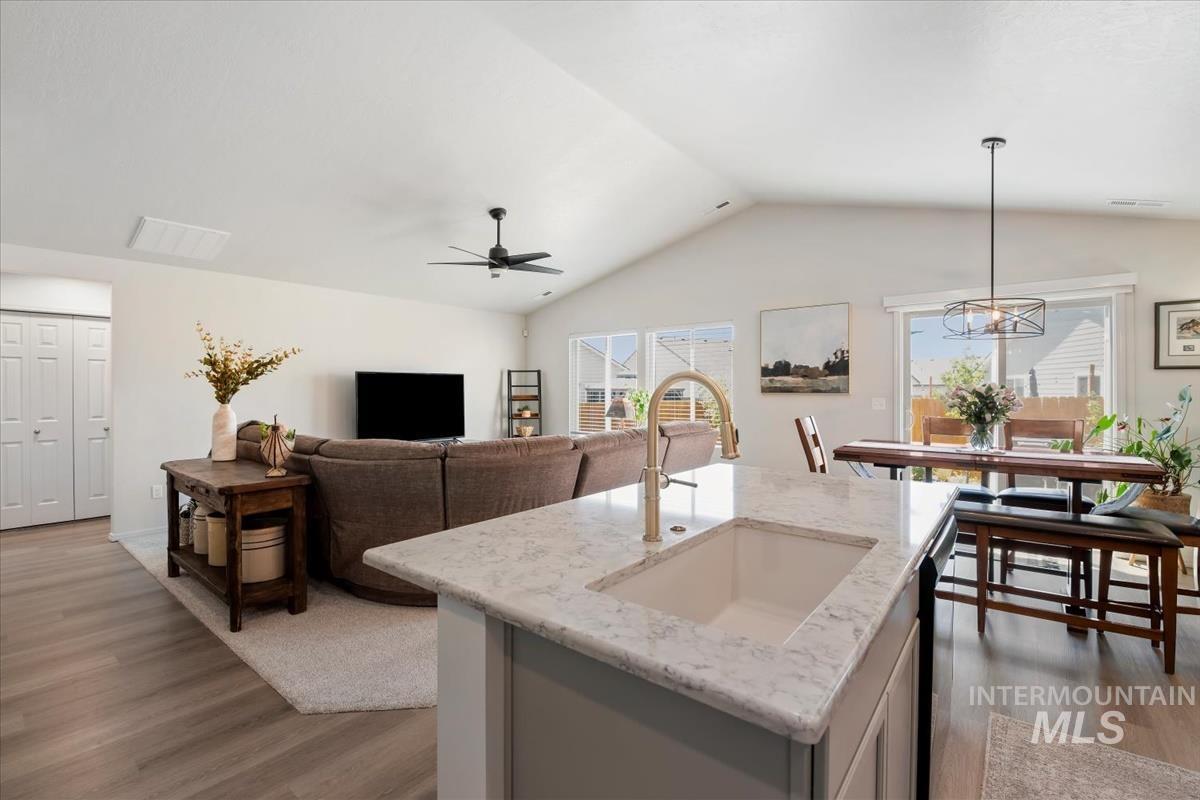 915 Accipiter Pl, Mountain Home, Idaho 83647, 3 Bedrooms, 2 Bathrooms, Residential For Sale, Price $395,000,MLS 98986533