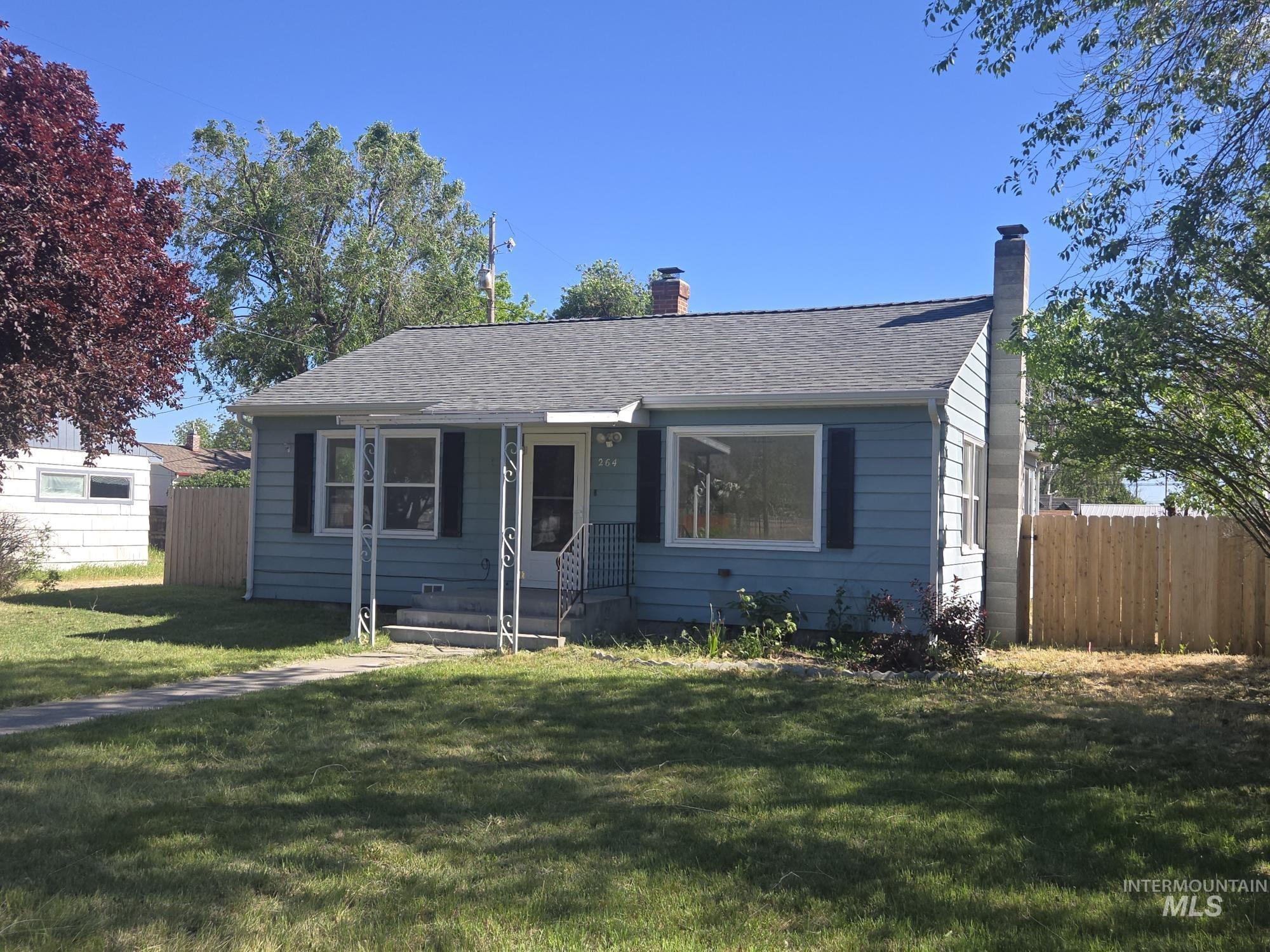 264 SW 10th Avenue, Ontario, Idaho 97914, 3 Bedrooms, 2 Bathrooms, Residential For Sale, Price $266,900, 98986534