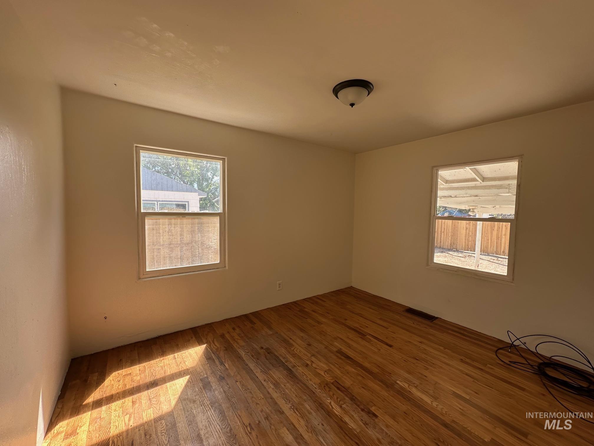 264 SW 10th Avenue, Ontario, Idaho 97914, 3 Bedrooms, 2 Bathrooms, Residential For Sale, Price $266,900, 98986534