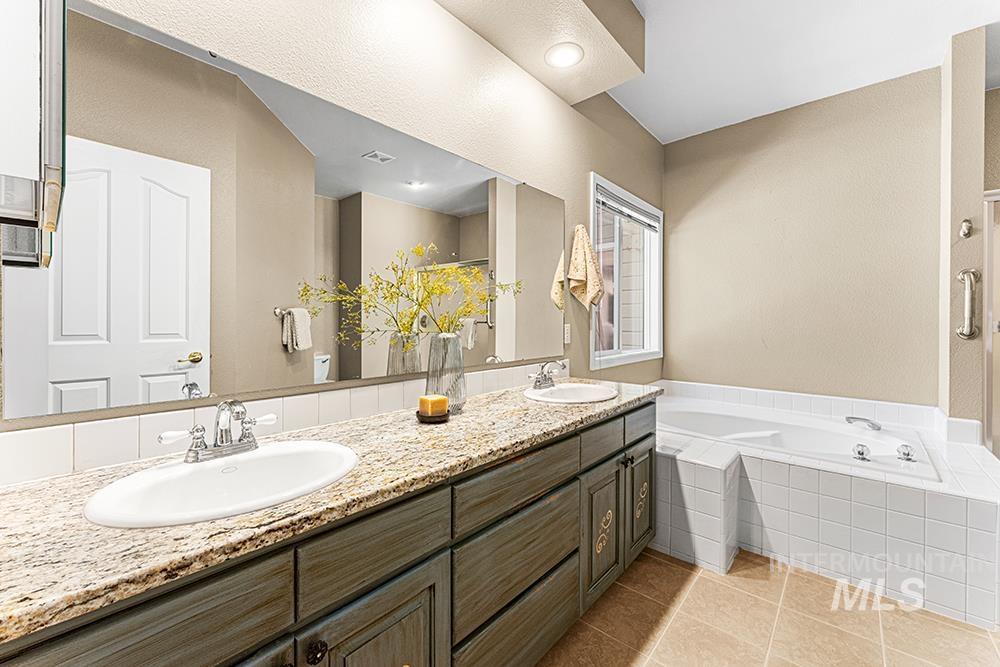 5449 S Broadwing Way, Boise, Idaho 83716, 4 Bedrooms, 2 Bathrooms, Residential For Sale, Price $895,000, 98986535