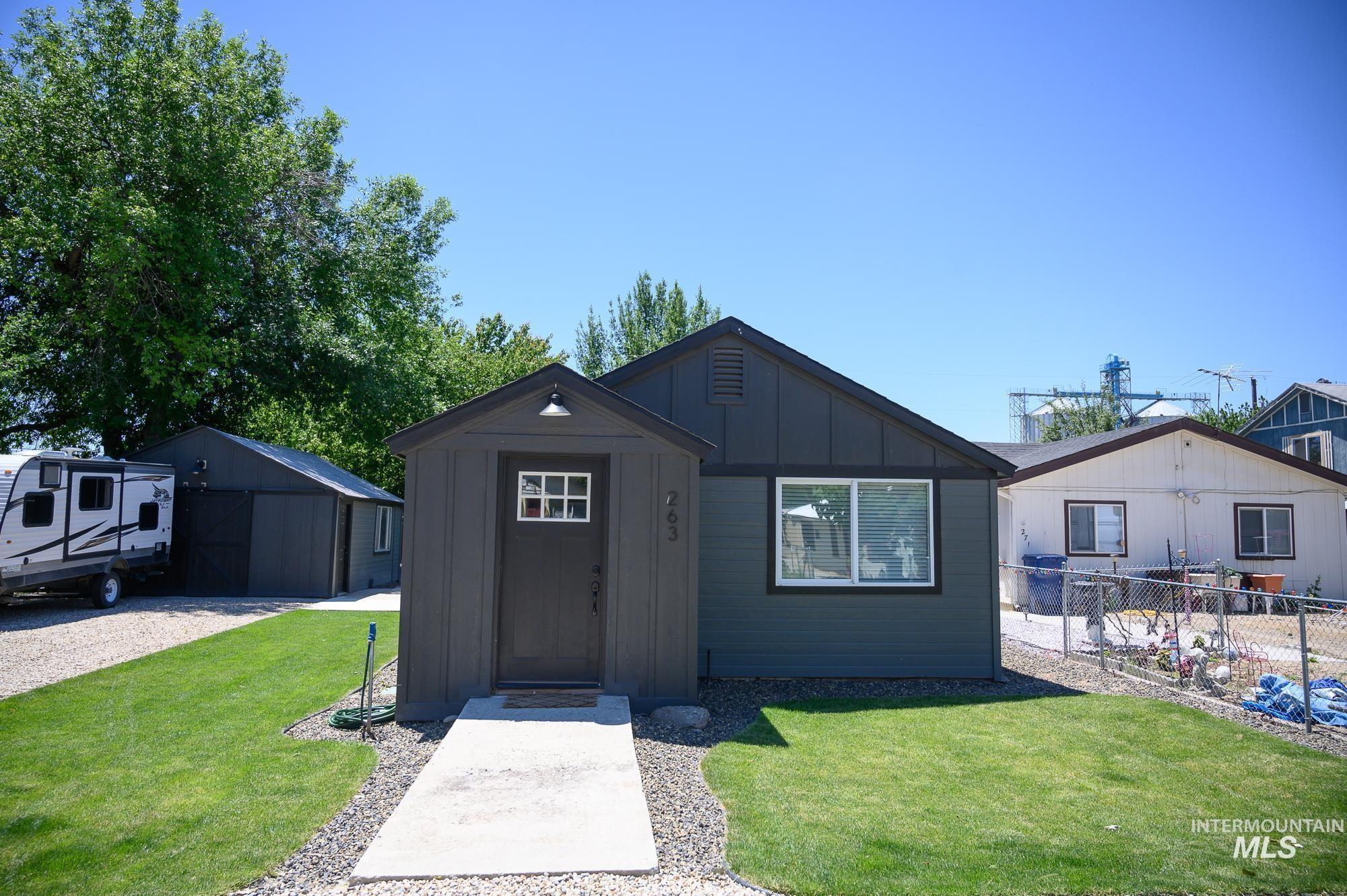 263 N Fargo Ave, Notus, Idaho 83656, 3 Bedrooms, 2 Bathrooms, Residential For Sale, Price $365,000,MLS 98986537