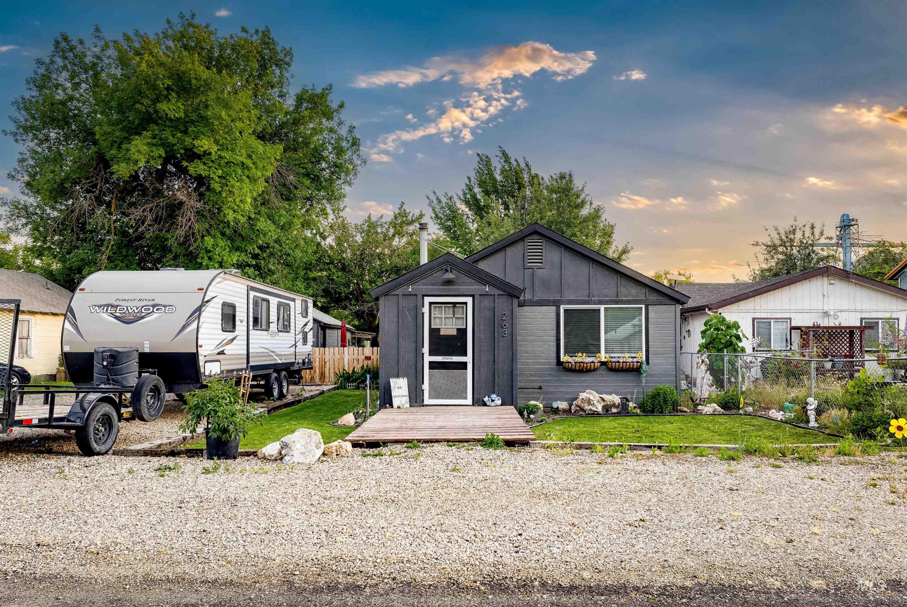 263 N Fargo Ave, Notus, Idaho 83656, 3 Bedrooms, 2 Bathrooms, Residential For Sale, Price $355,000, 98986537