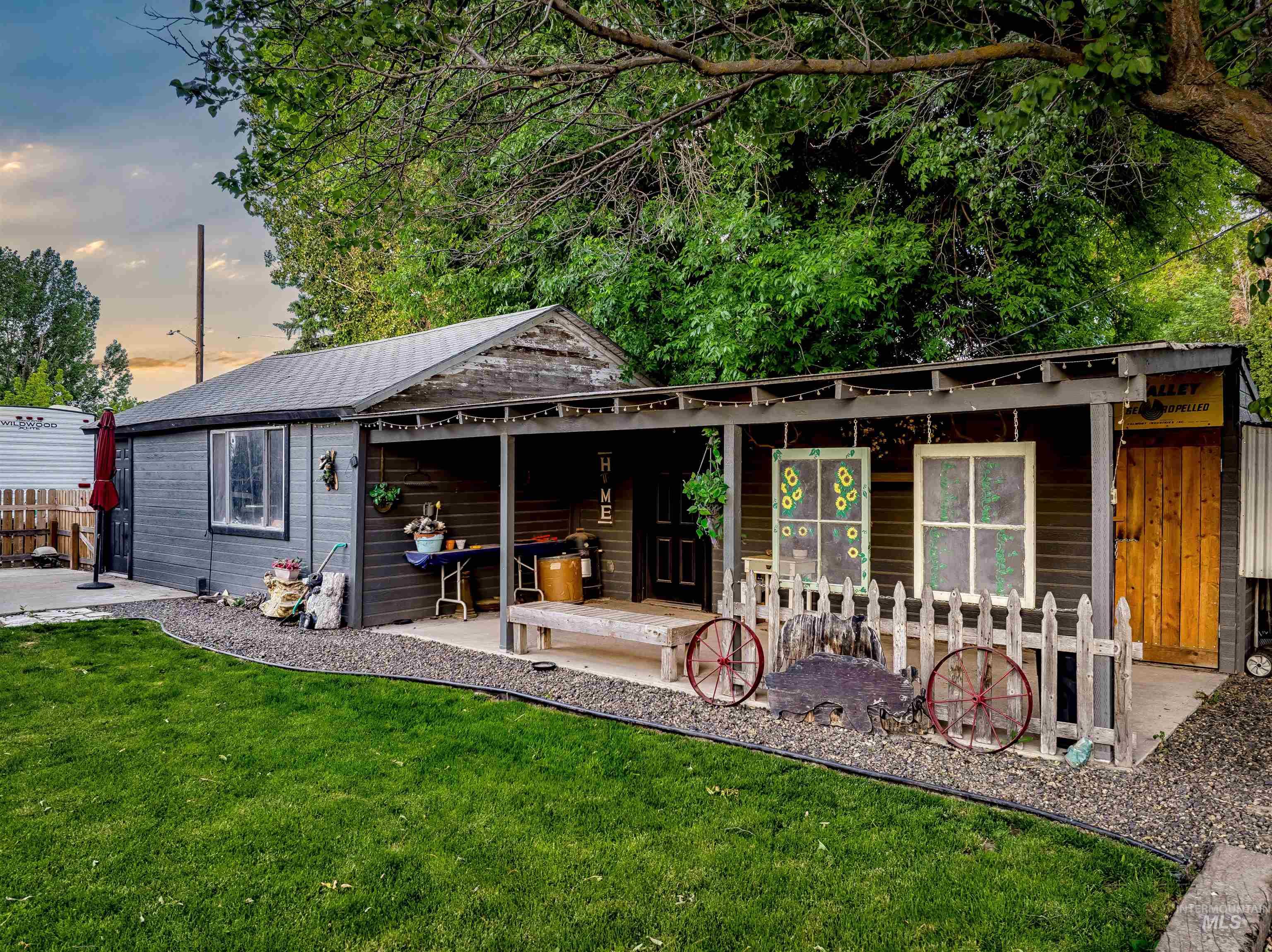 263 N Fargo Ave, Notus, Idaho 83656, 3 Bedrooms, 2 Bathrooms, Residential For Sale, Price $355,000, 98986537
