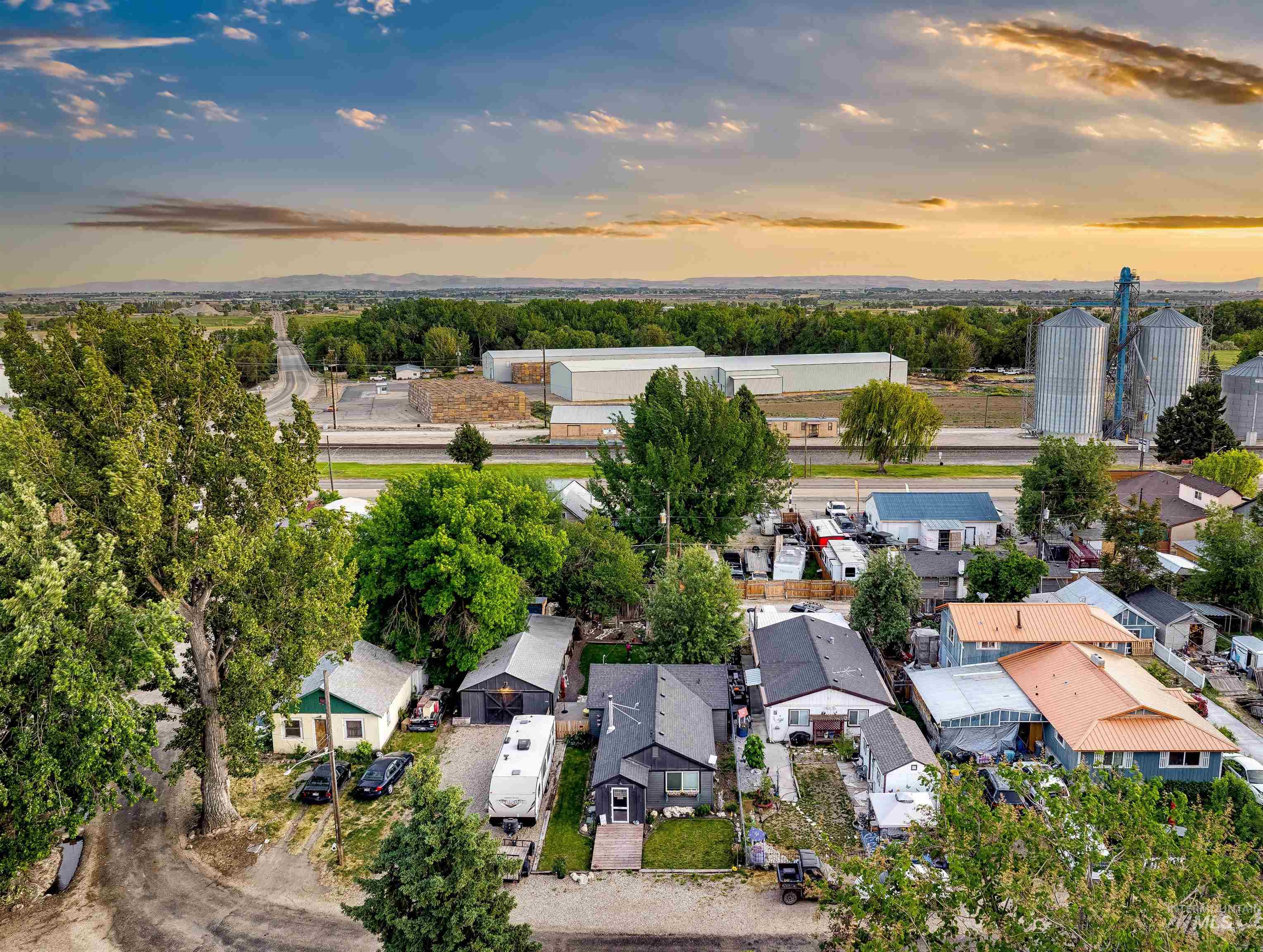 263 N Fargo Ave, Notus, Idaho 83656, 3 Bedrooms, 2 Bathrooms, Residential For Sale, Price $355,000, 98986537