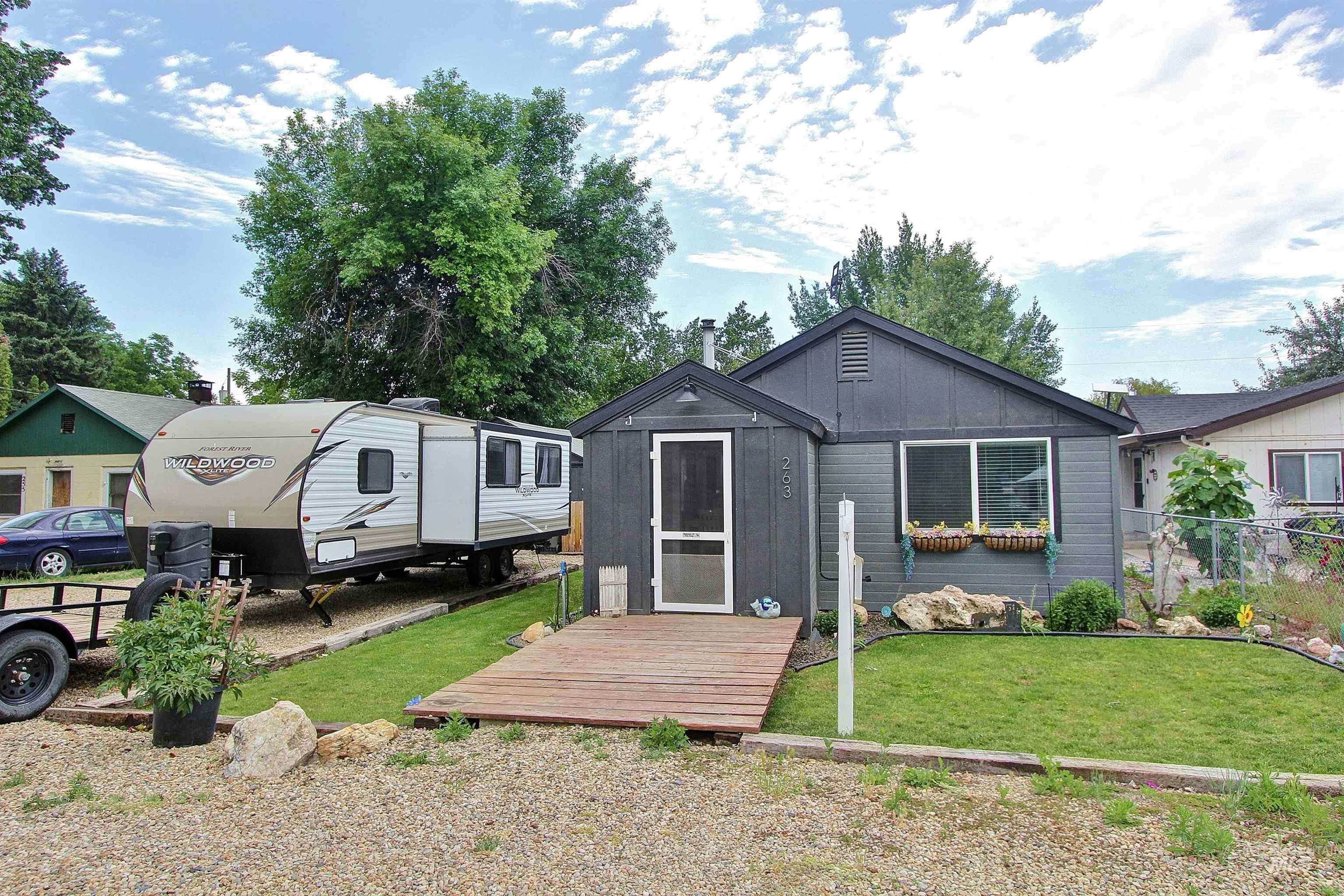 263 N Fargo Ave, Notus, Idaho 83656, 3 Bedrooms, 2 Bathrooms, Residential For Sale, Price $355,000, 98986537
