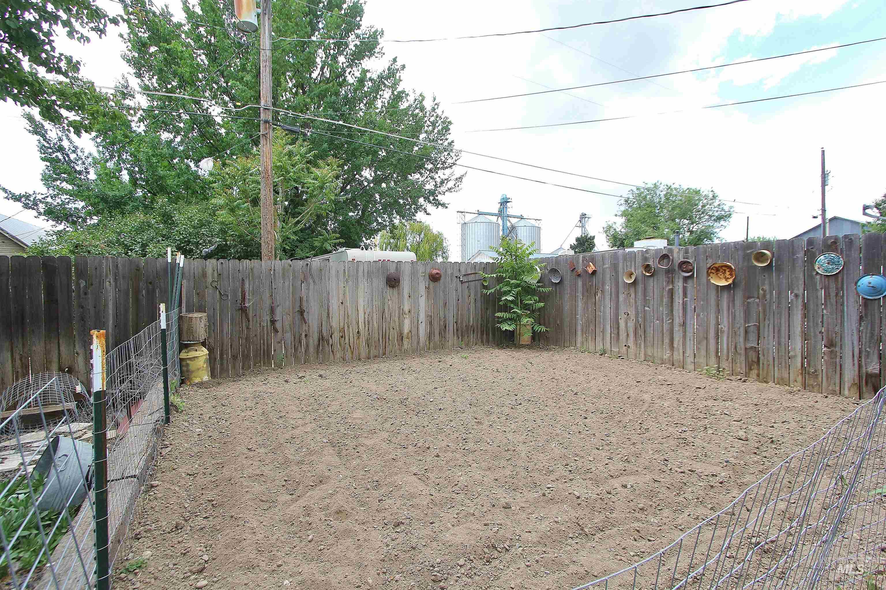 263 N Fargo Ave, Notus, Idaho 83656, 3 Bedrooms, 2 Bathrooms, Residential For Sale, Price $355,000, 98986537