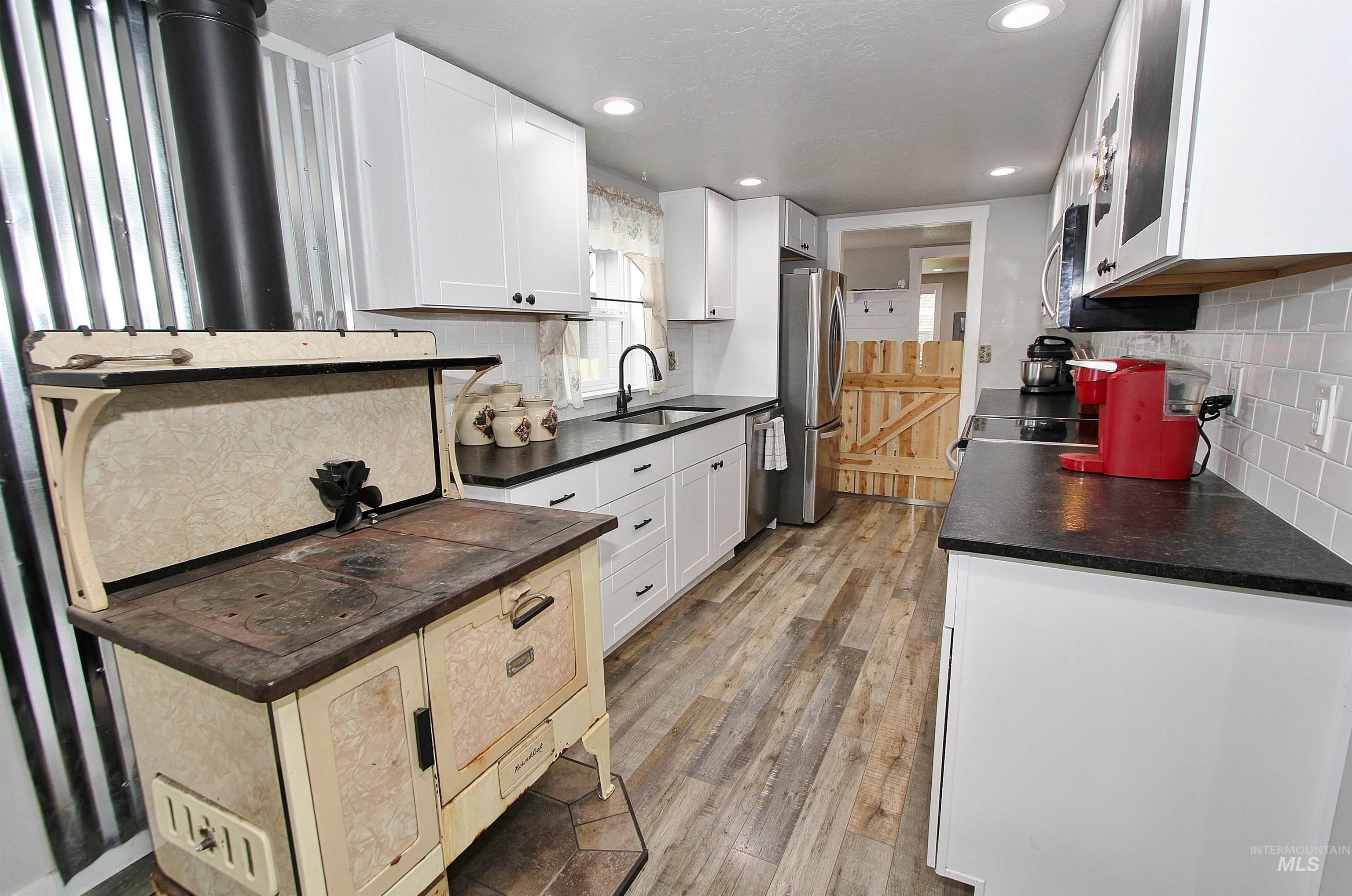 263 N Fargo Ave, Notus, Idaho 83656, 3 Bedrooms, 2 Bathrooms, Residential For Sale, Price $355,000, 98986537