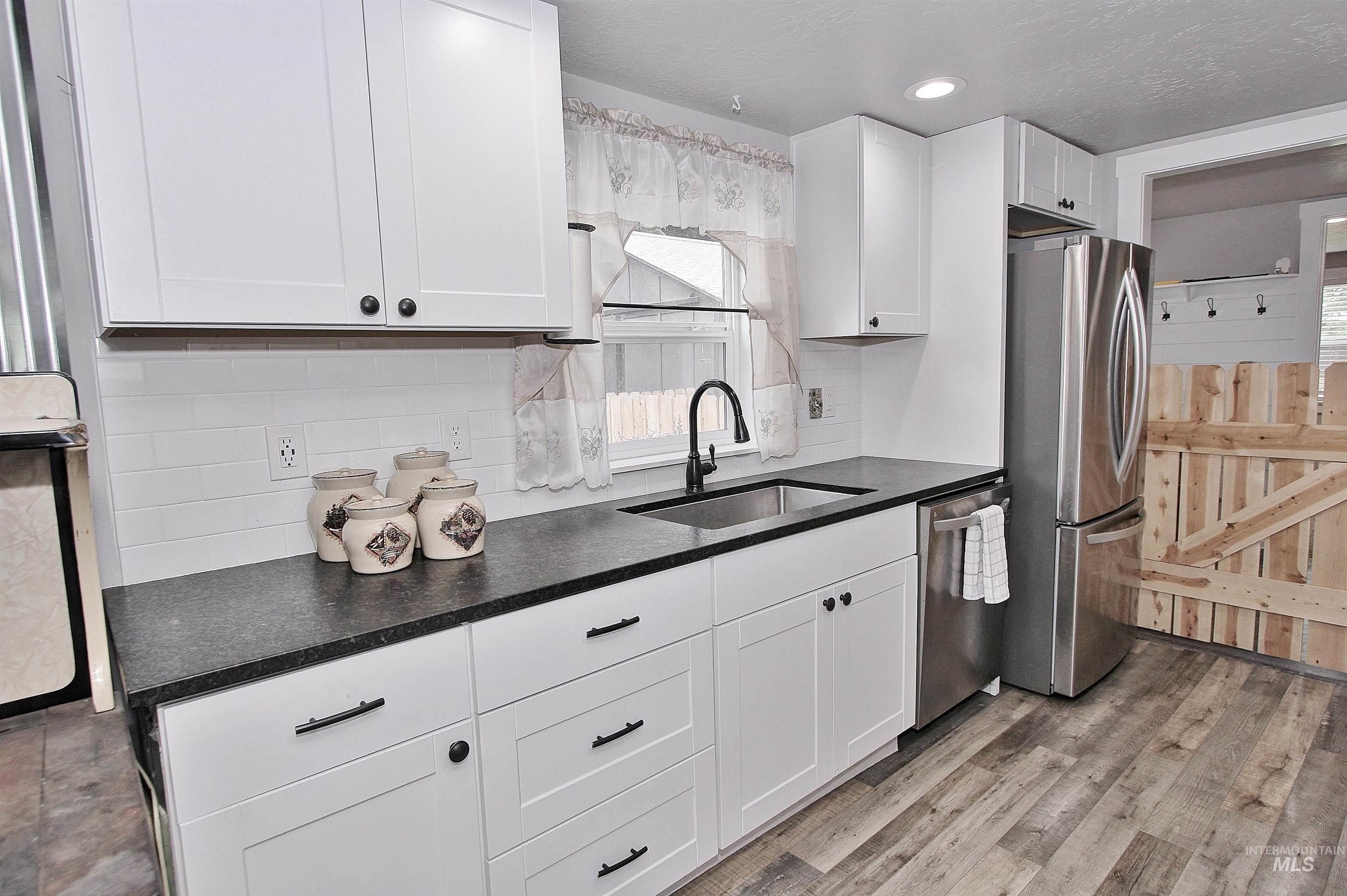 263 N Fargo Ave, Notus, Idaho 83656, 3 Bedrooms, 2 Bathrooms, Residential For Sale, Price $355,000, 98986537